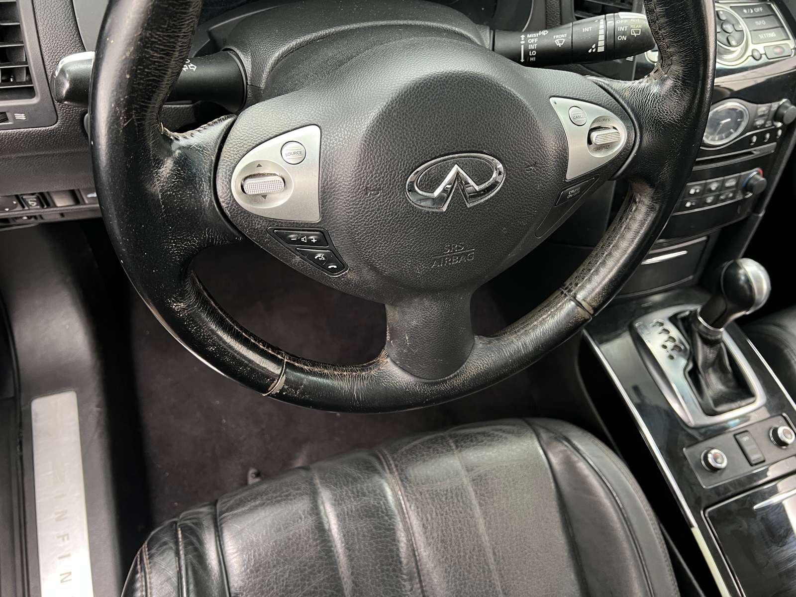 Thumbnail: 2017 INFINITI QX70 - 4