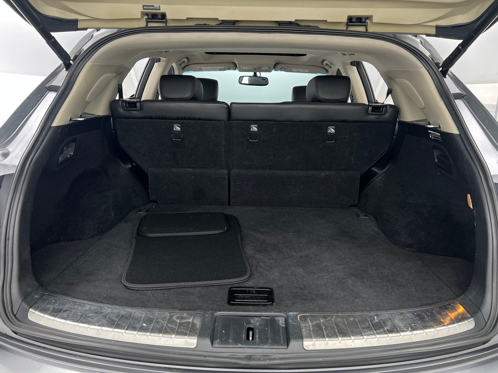 Thumbnail: 2017 INFINITI QX70 - 6