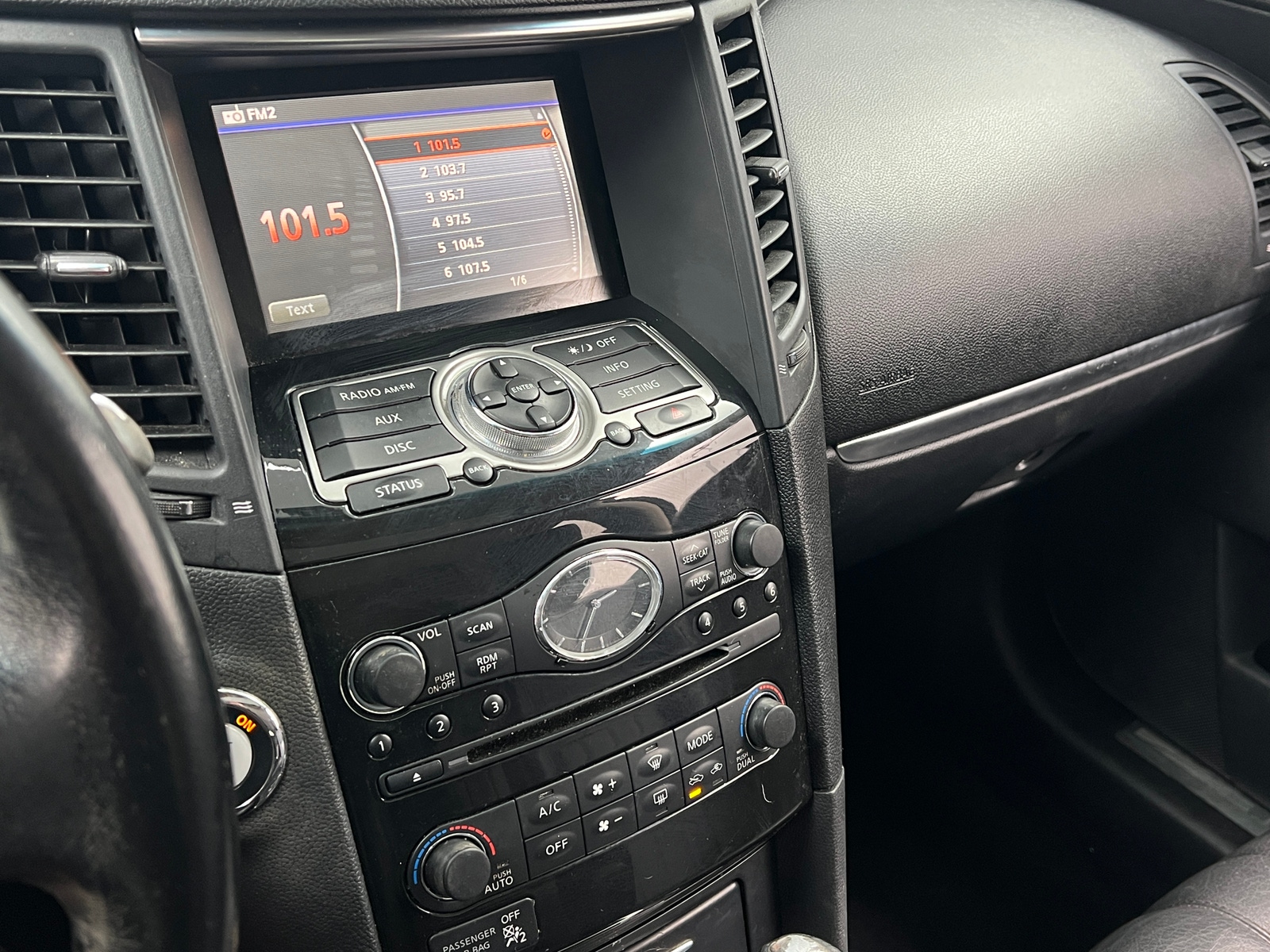 Thumbnail: 2017 INFINITI QX70 - 3