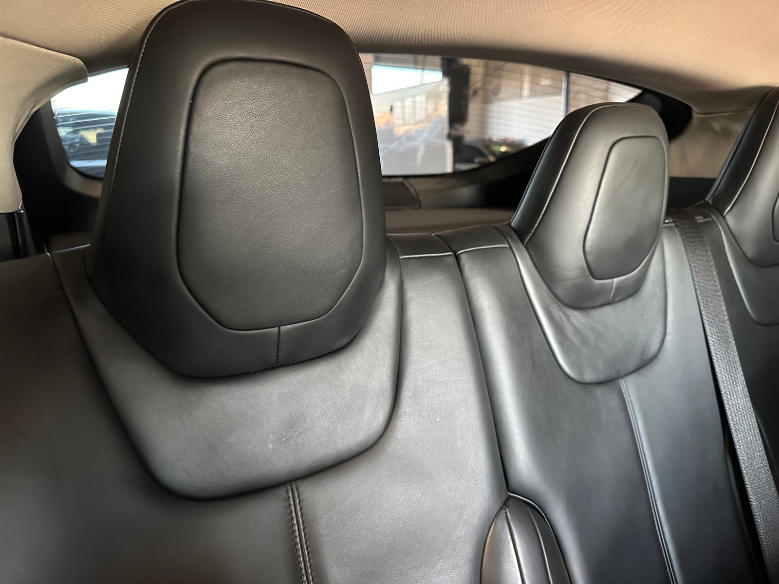 Thumbnail: 2014 Tesla Model S - 5