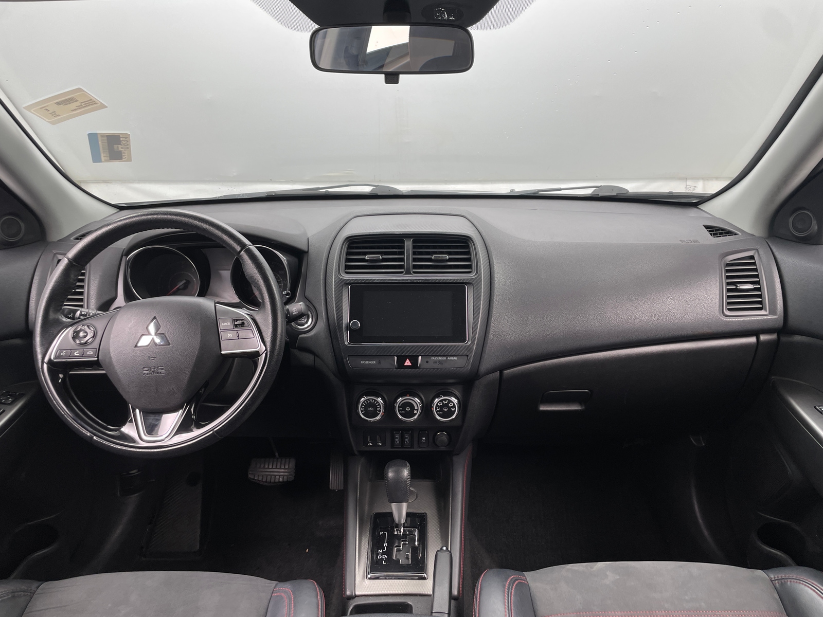 Thumbnail: 2018 Mitsubishi Outlander Sport - 3