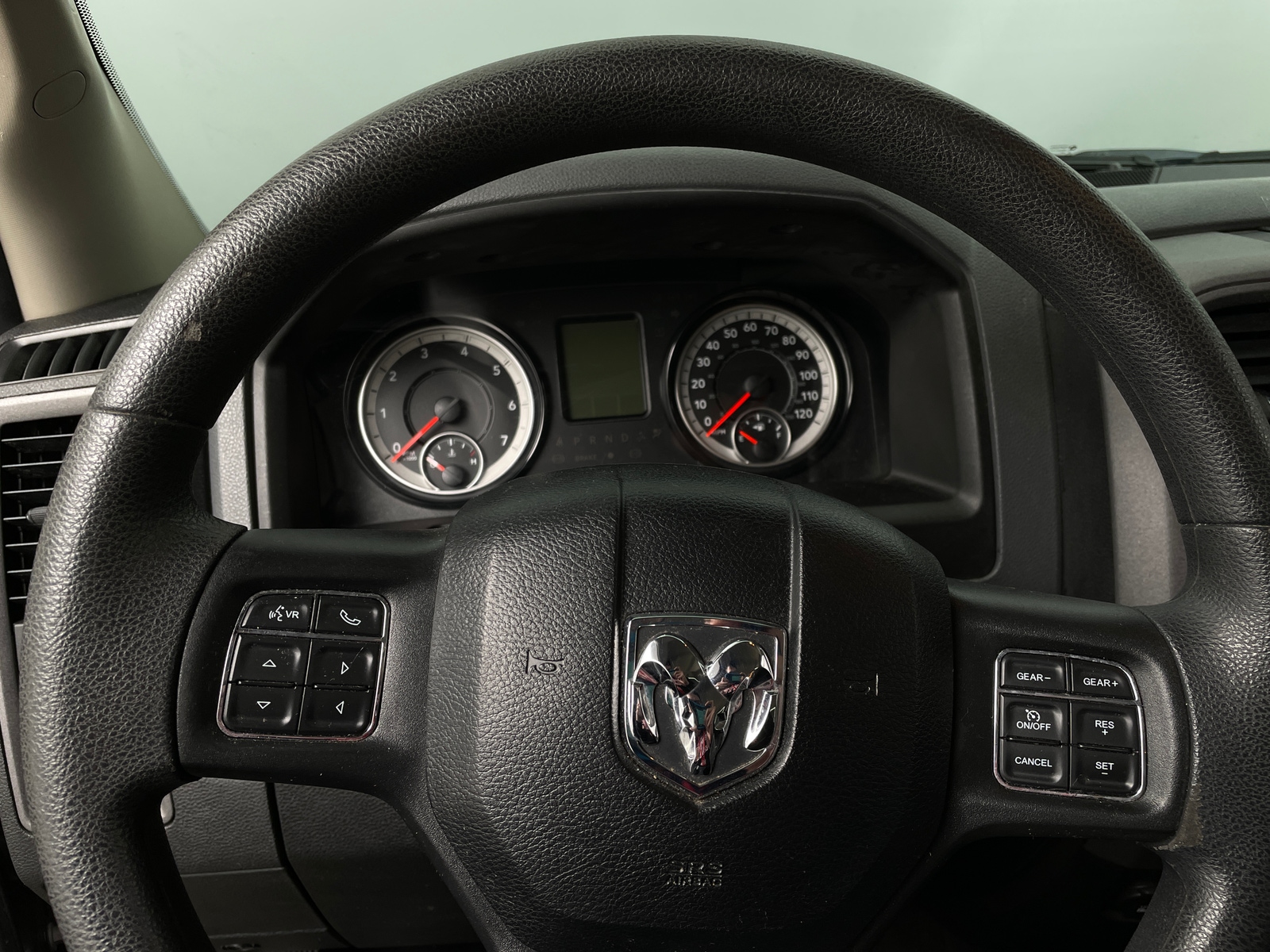 Thumbnail: 2019 RAM 1500 Classic - 5