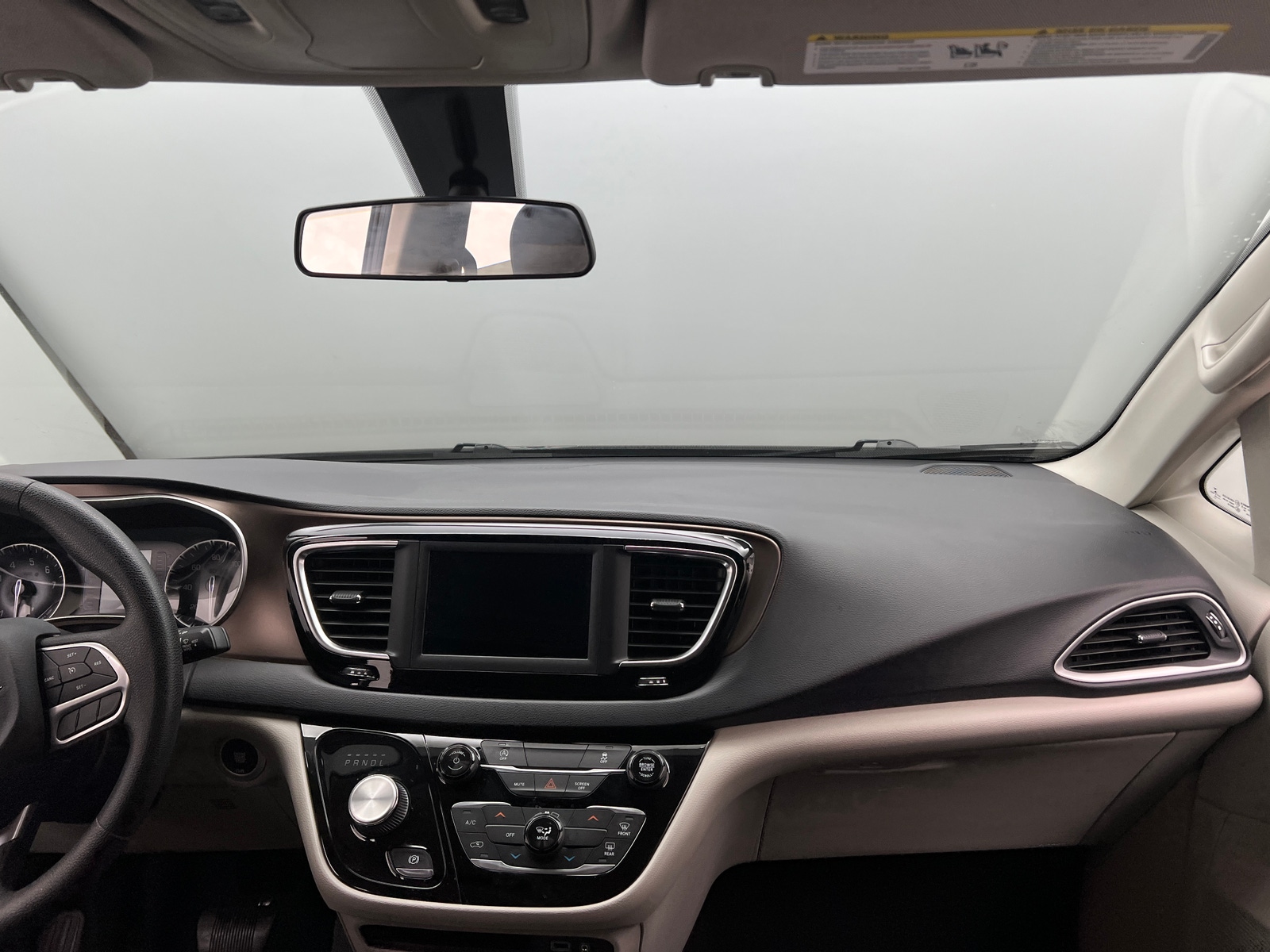 Thumbnail: 2020 Chrysler Voyager - 3