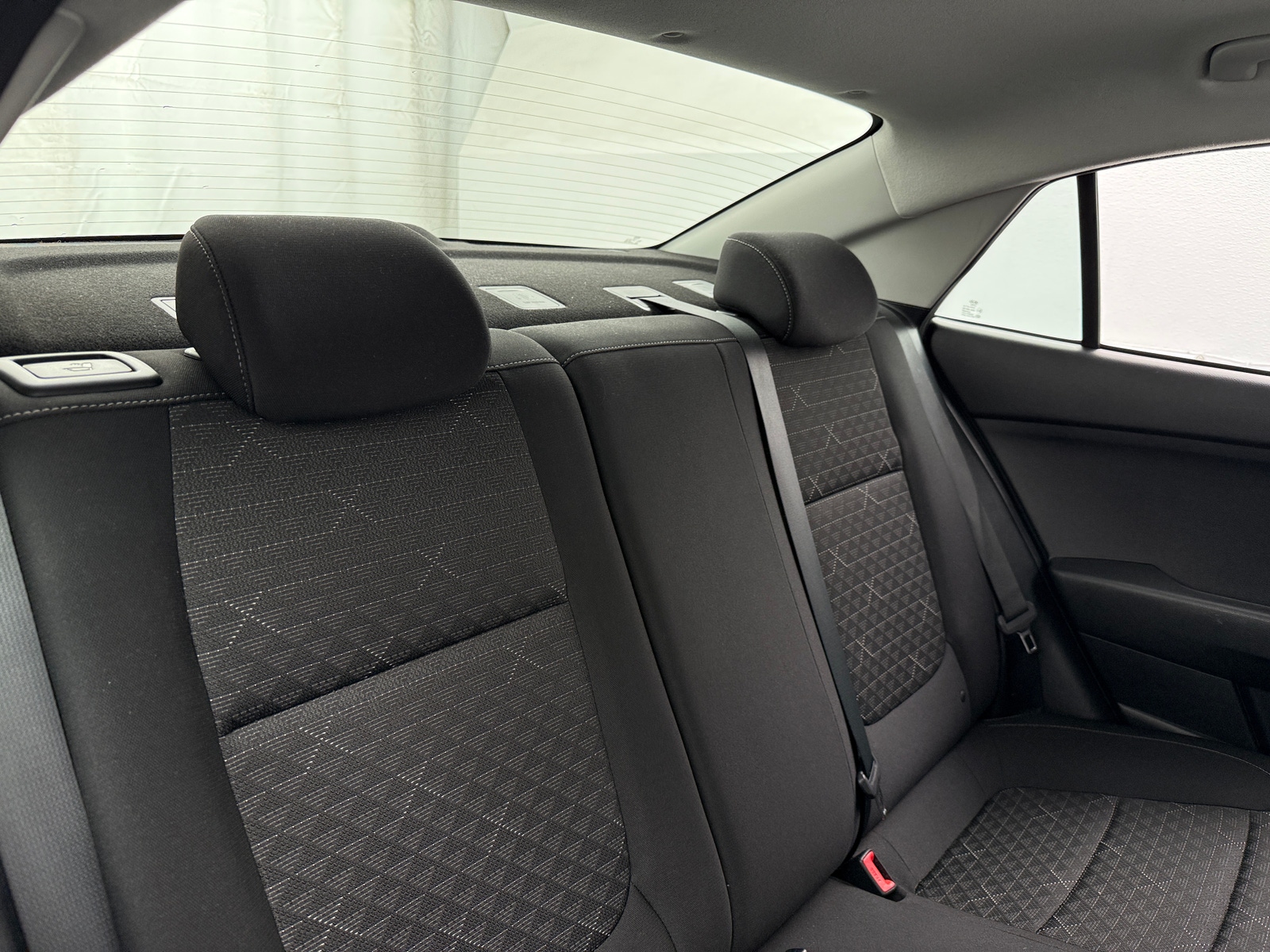 Thumbnail: 2020 Kia Rio - 6