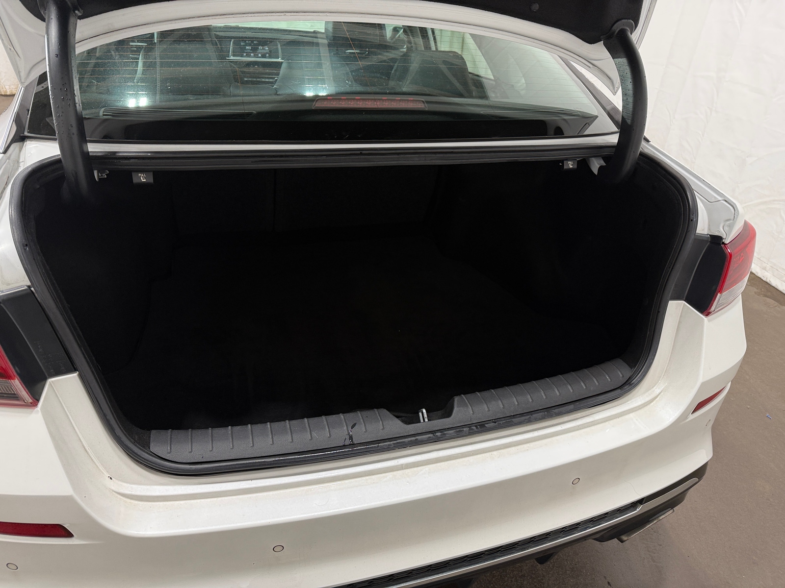 Thumbnail: 2019 Kia Optima - 6