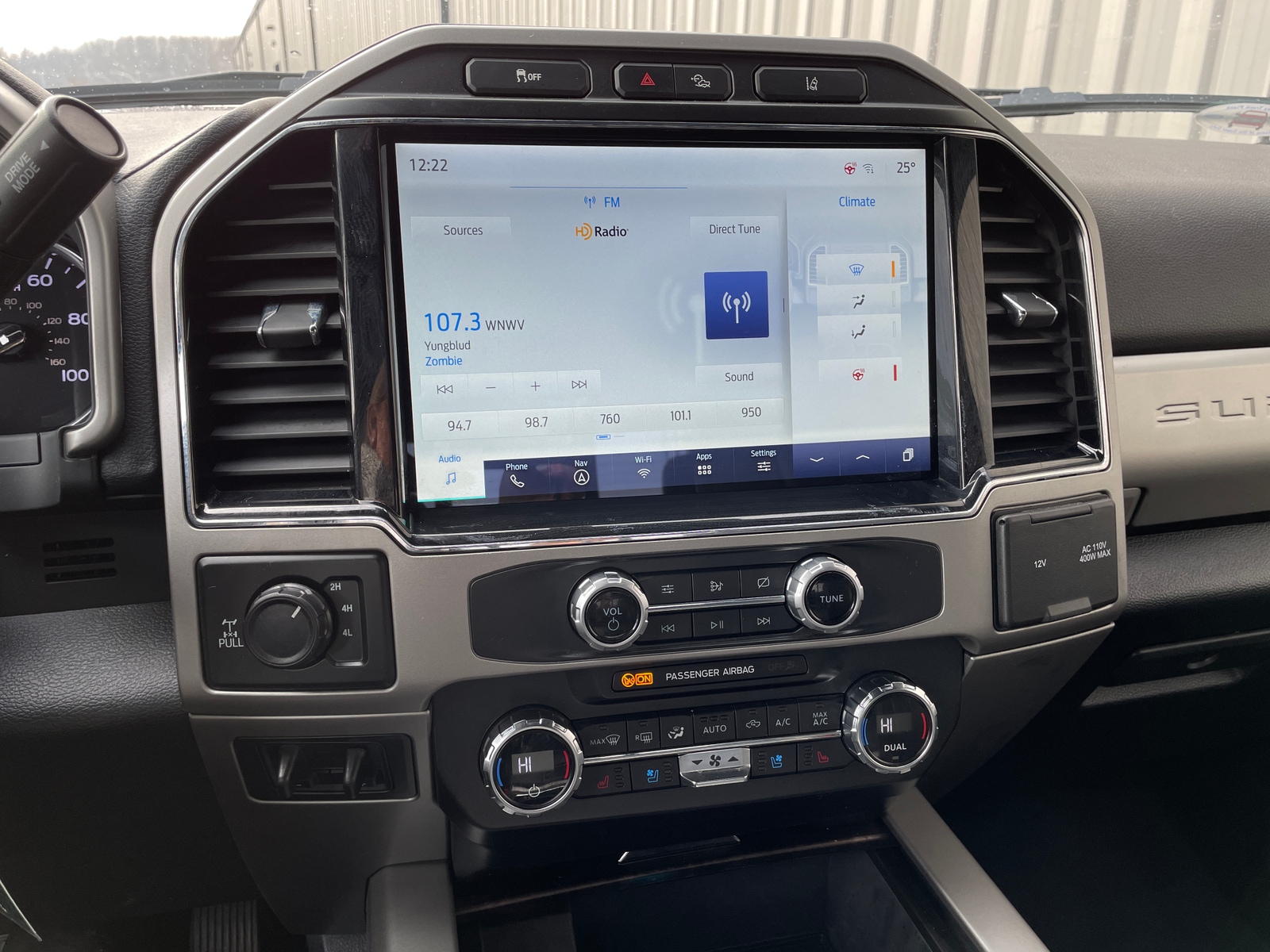 Thumbnail: 2022 Ford Econoline - 3