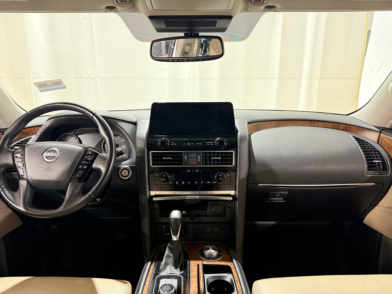 Thumbnail: 2023 Nissan Armada - 2