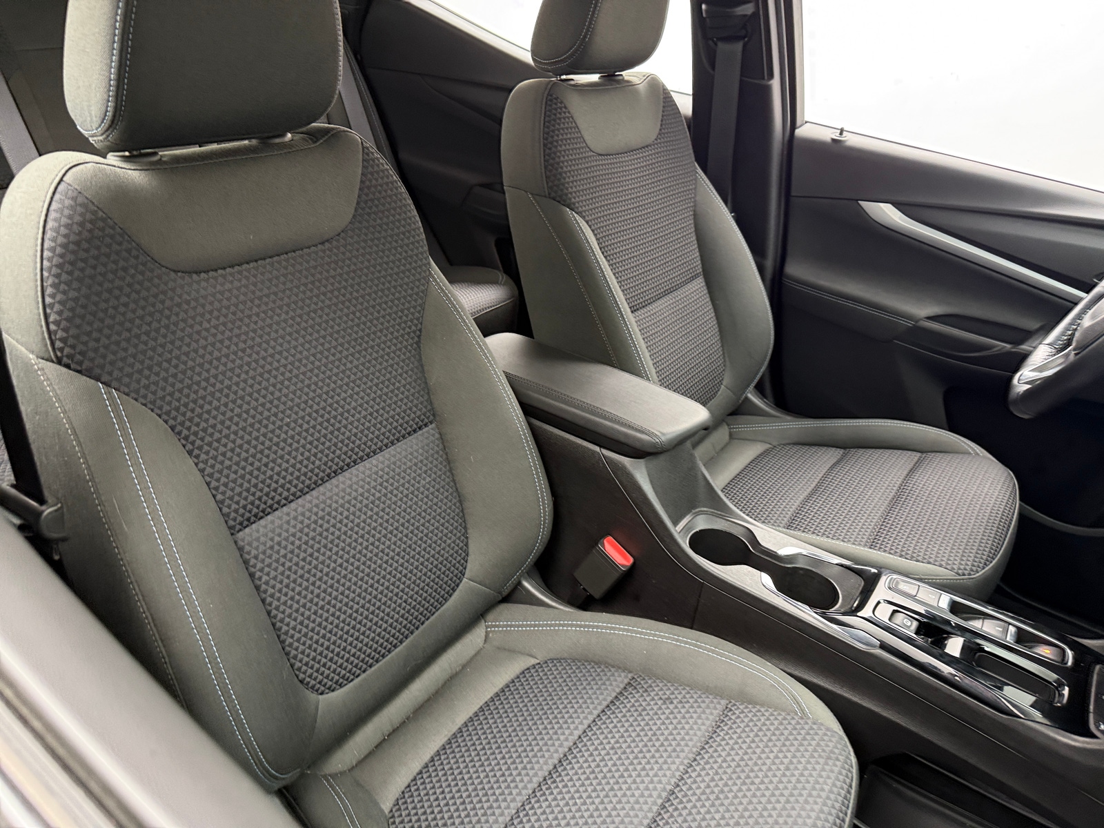 Thumbnail: 2023 Chevrolet Bolt EUV - 2