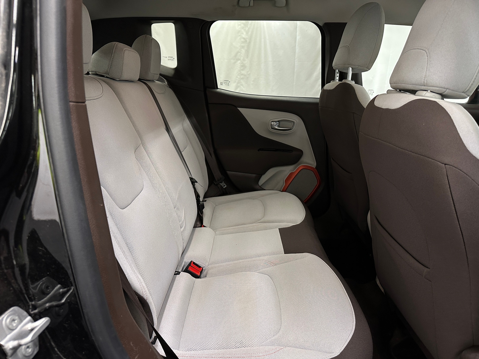 Thumbnail: 2016 Jeep Renegade - 6