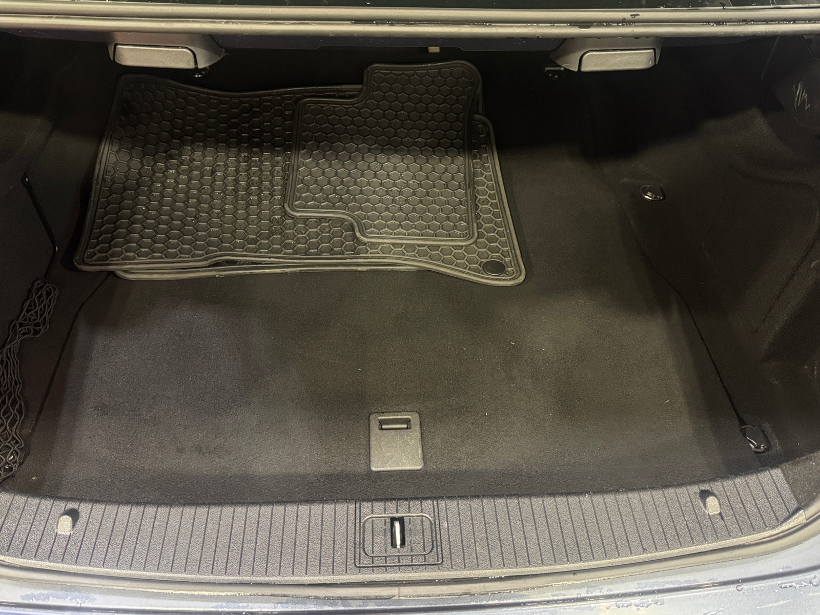 Thumbnail: 2014 Mercedes-Benz E-Class - 6