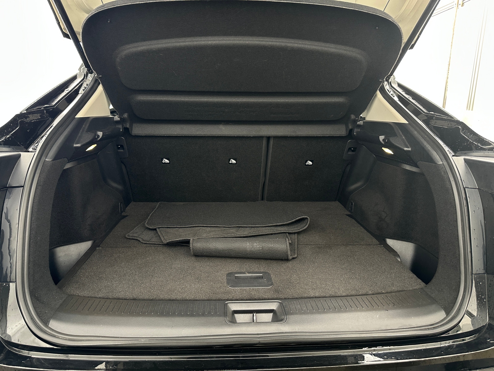 Thumbnail: 2023 Nissan Ariya - 6