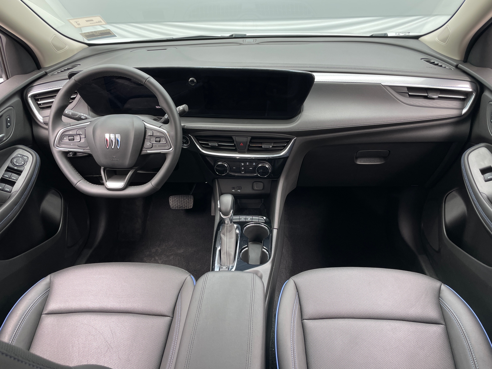 Thumbnail: 2025 Buick Encore GX - 2