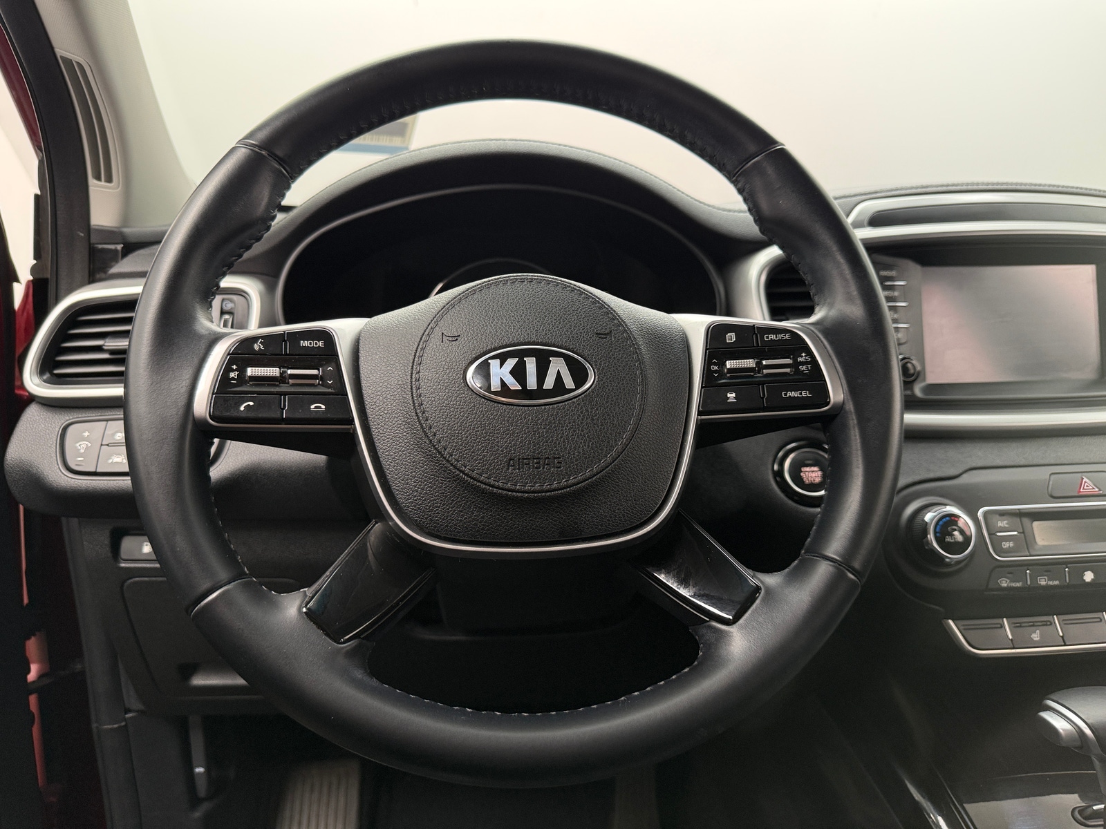 Thumbnail: 2020 Kia Sorento - 4