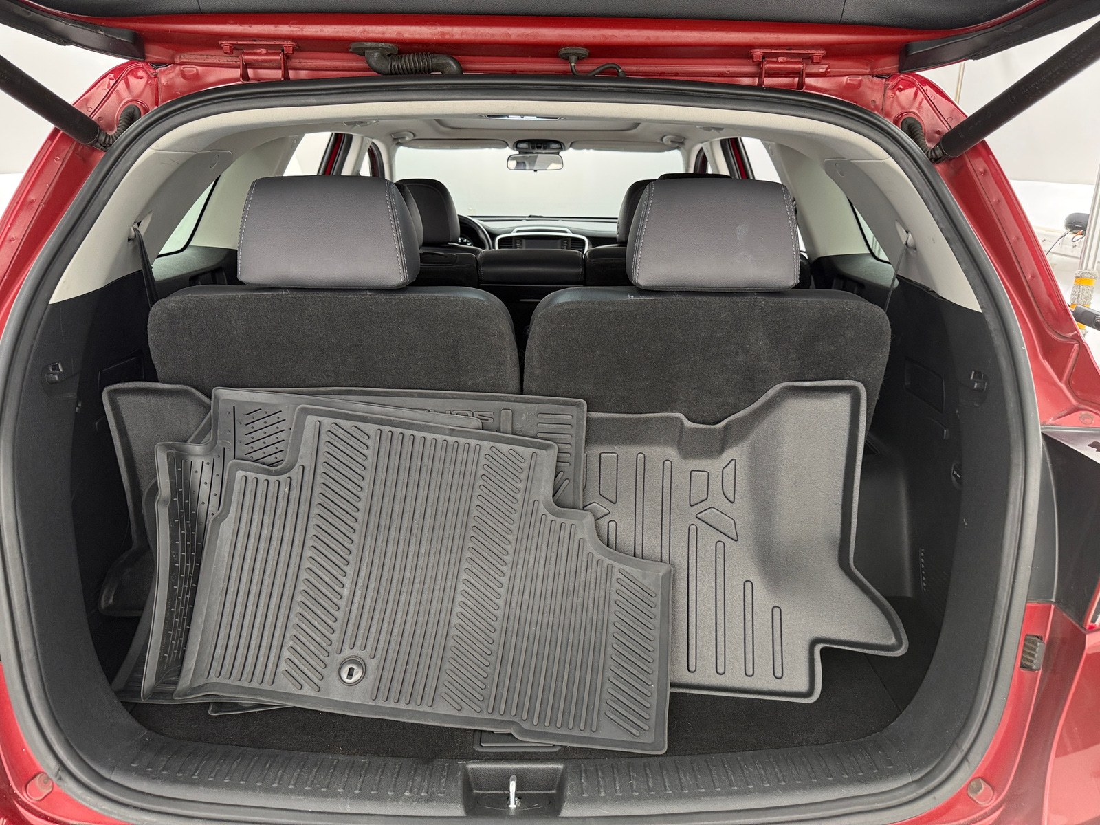 Thumbnail: 2020 Kia Sorento - 6