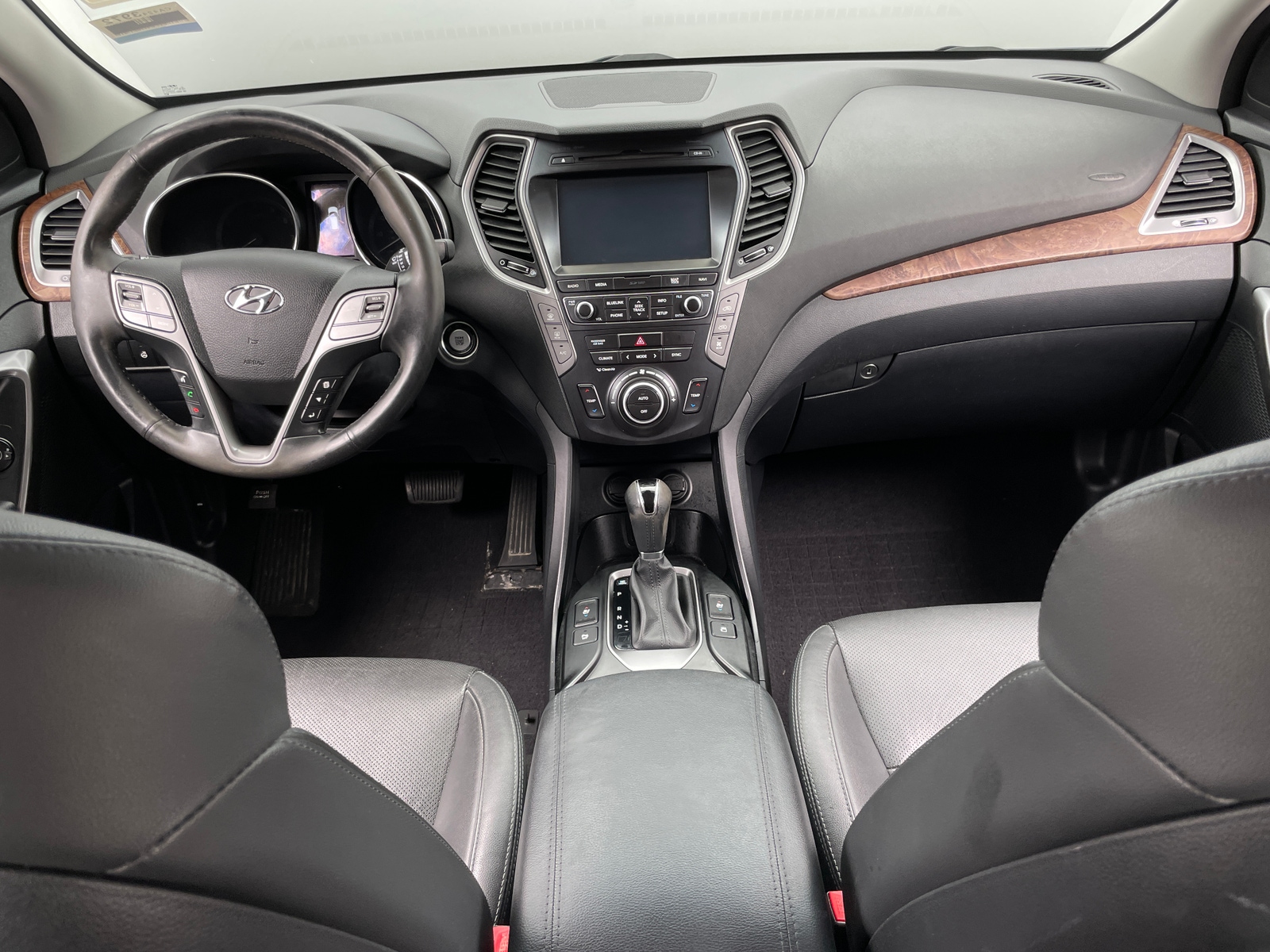 Thumbnail: 2017 Hyundai Santa Fe - 2