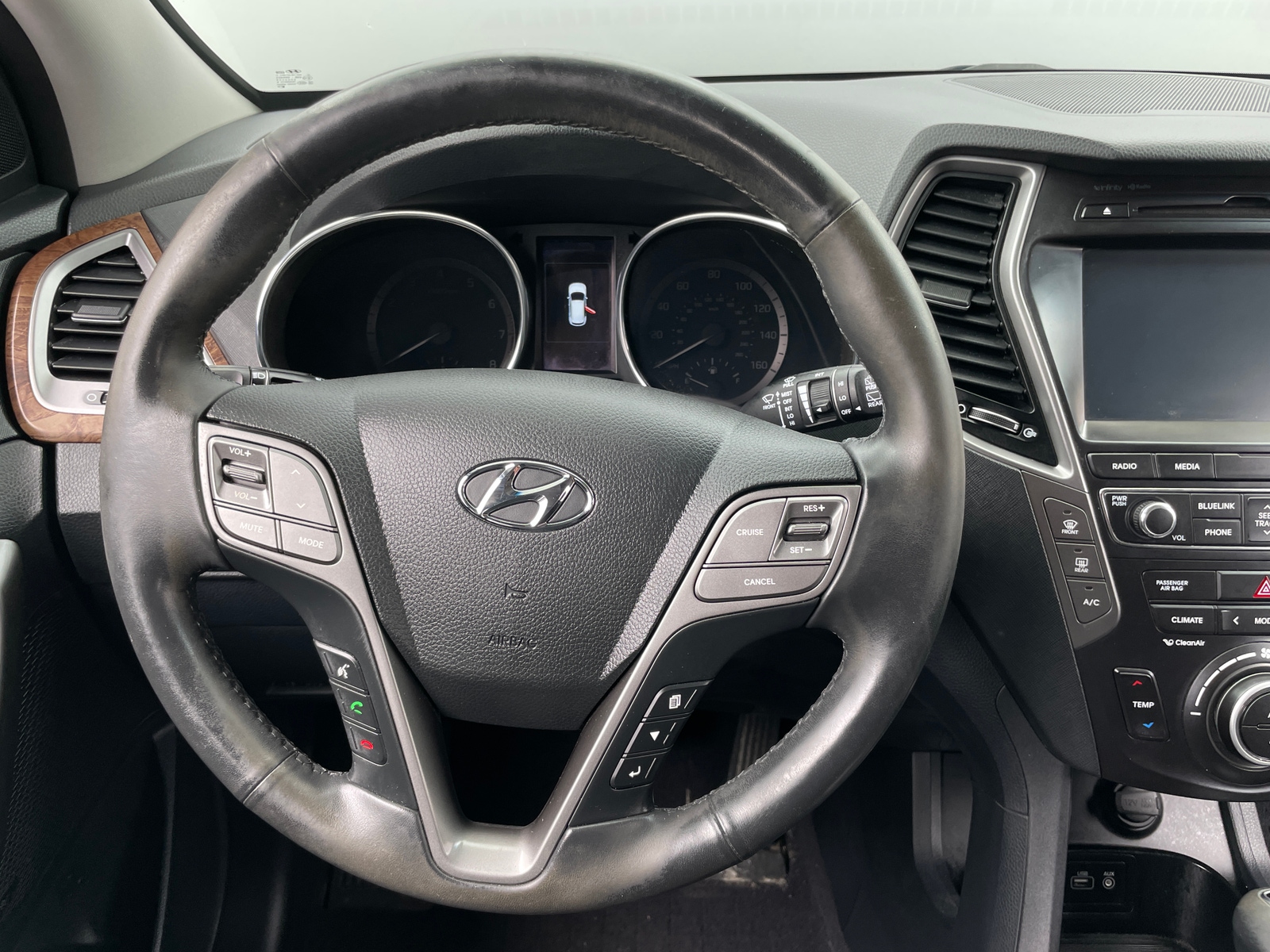 Thumbnail: 2017 Hyundai Santa Fe - 4