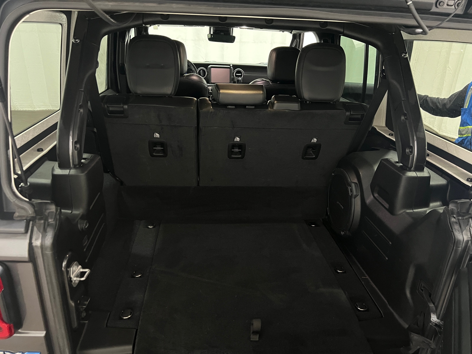 Thumbnail: 2022 Jeep Wrangler - 6