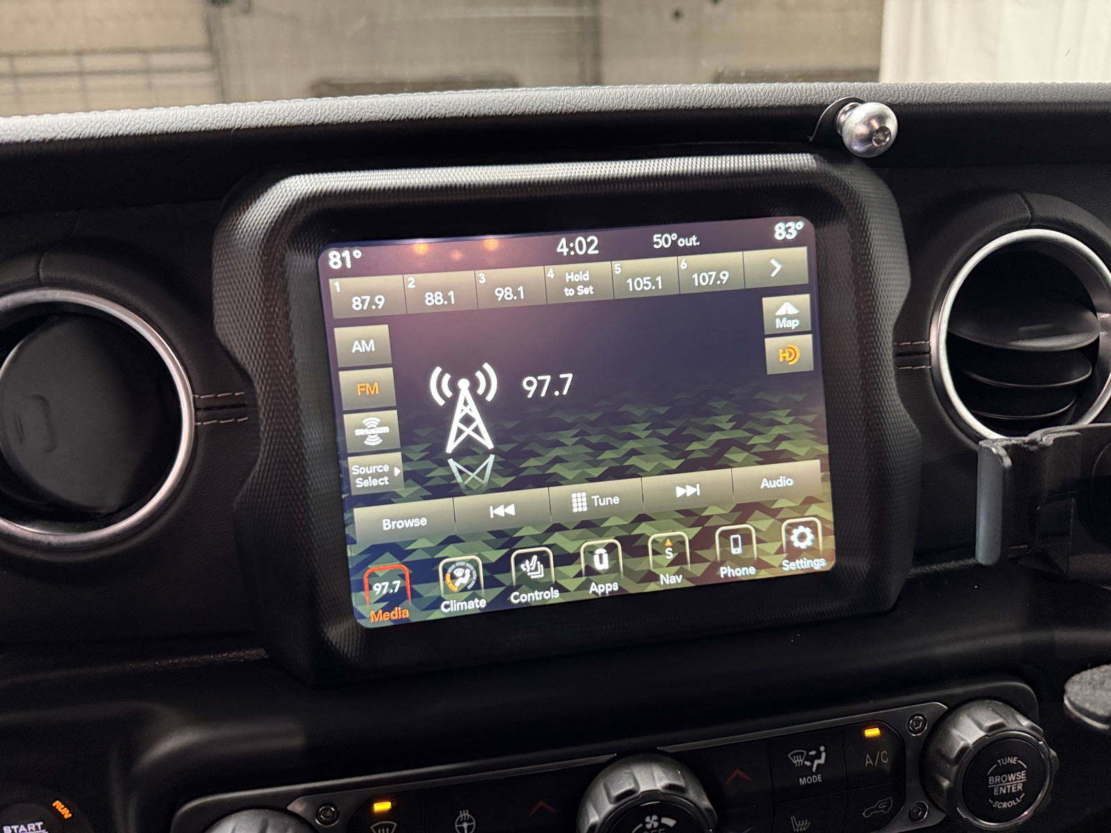 Thumbnail: 2022 Jeep Wrangler - 3