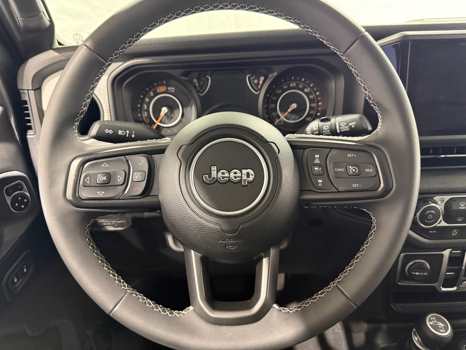 Thumbnail: 2025 Jeep Wrangler - 5