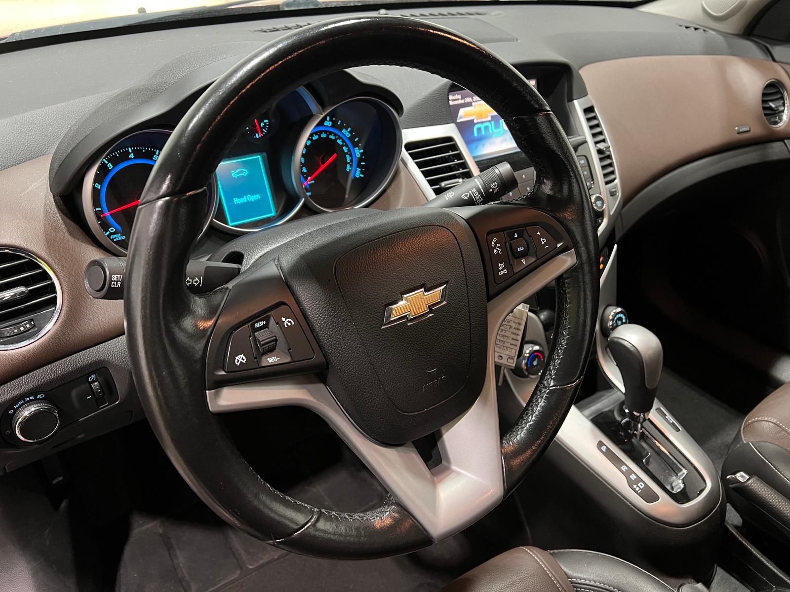 Thumbnail: 2015 Chevrolet Cruze - 4