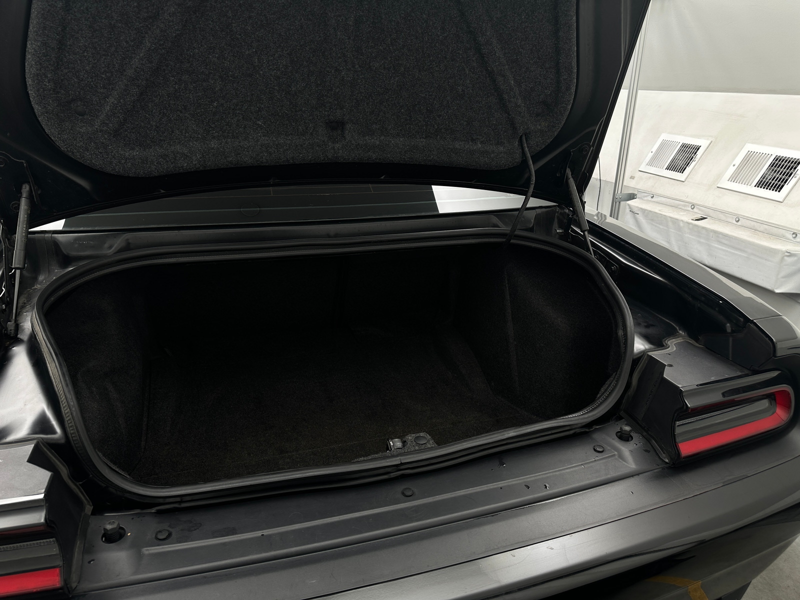 Thumbnail: 2020 Dodge Challenger - 5