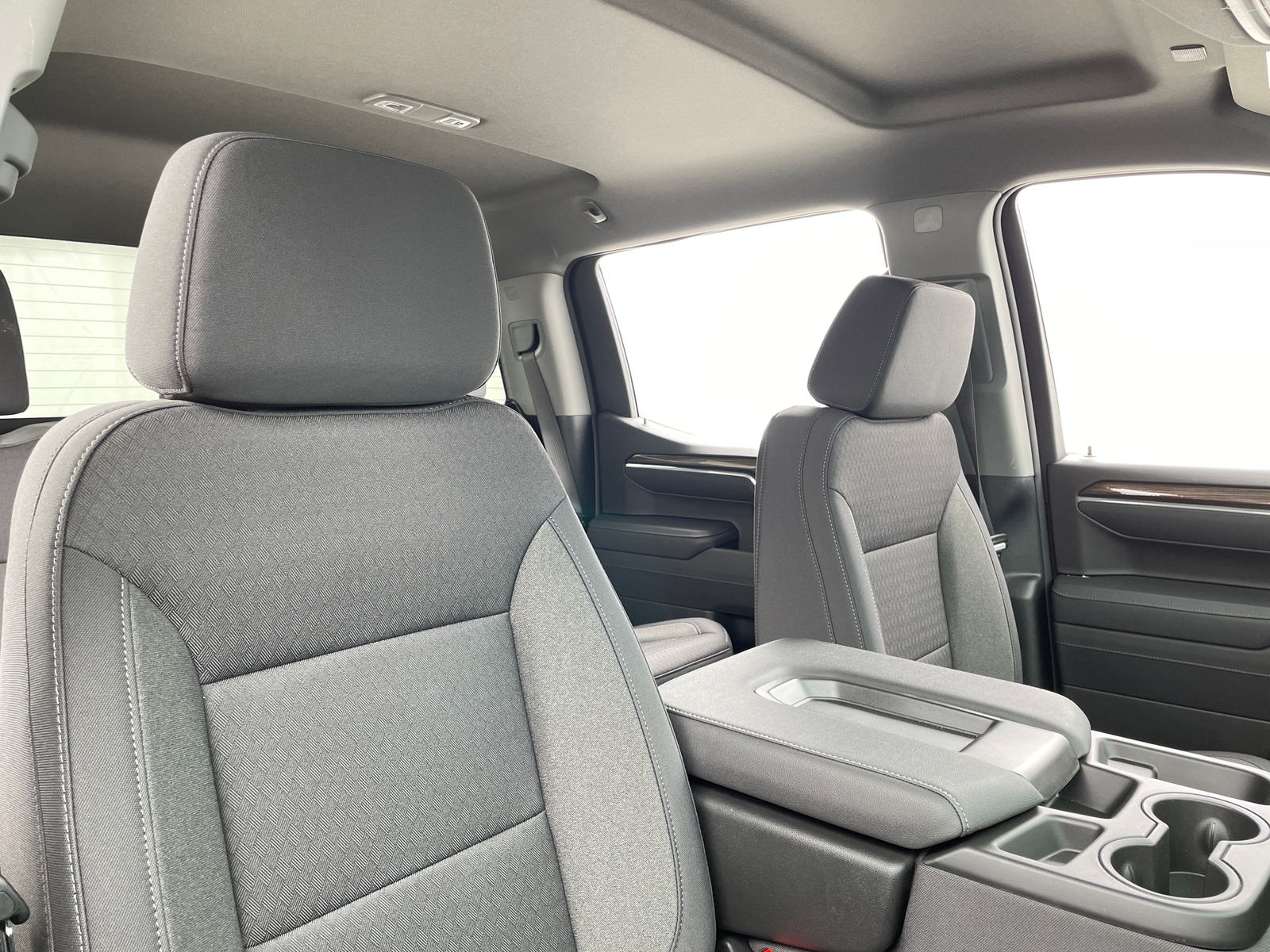 Thumbnail: 2025 Chevrolet Silverado 1500 - 2