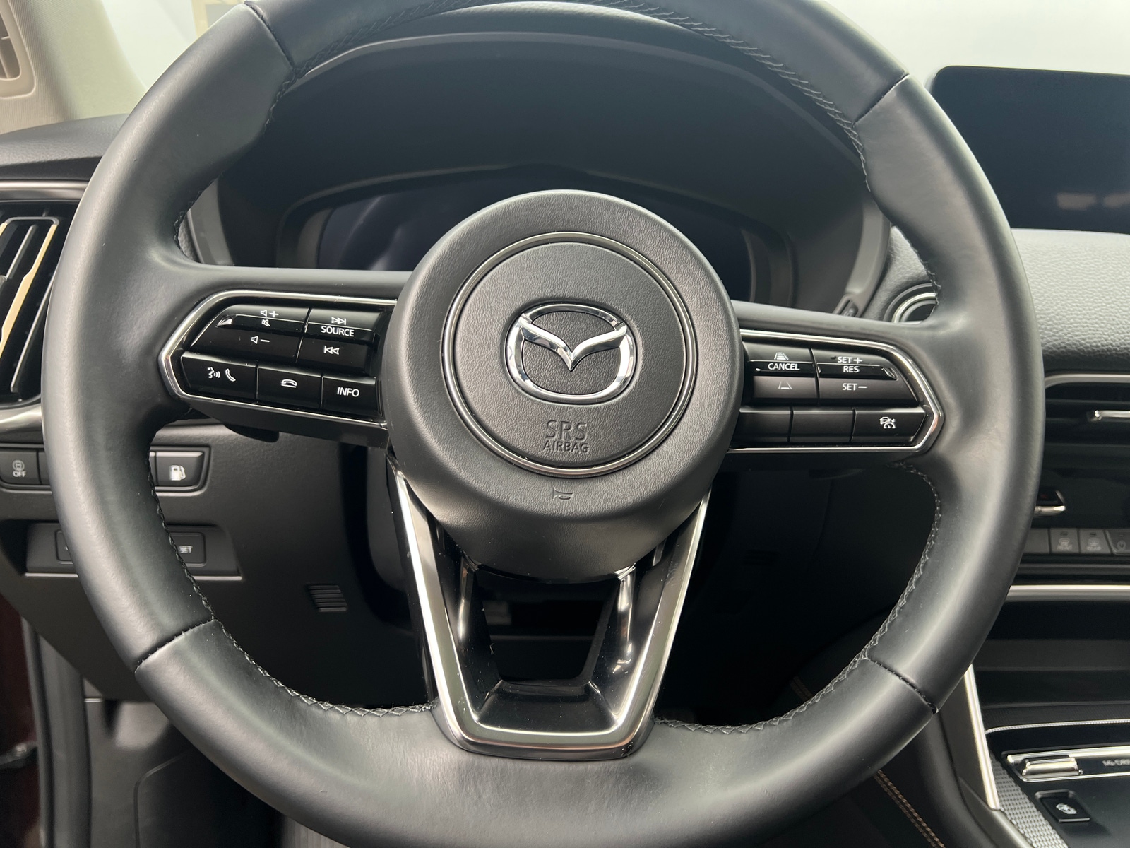 Thumbnail: 2024 Mazda CX-90 - 4