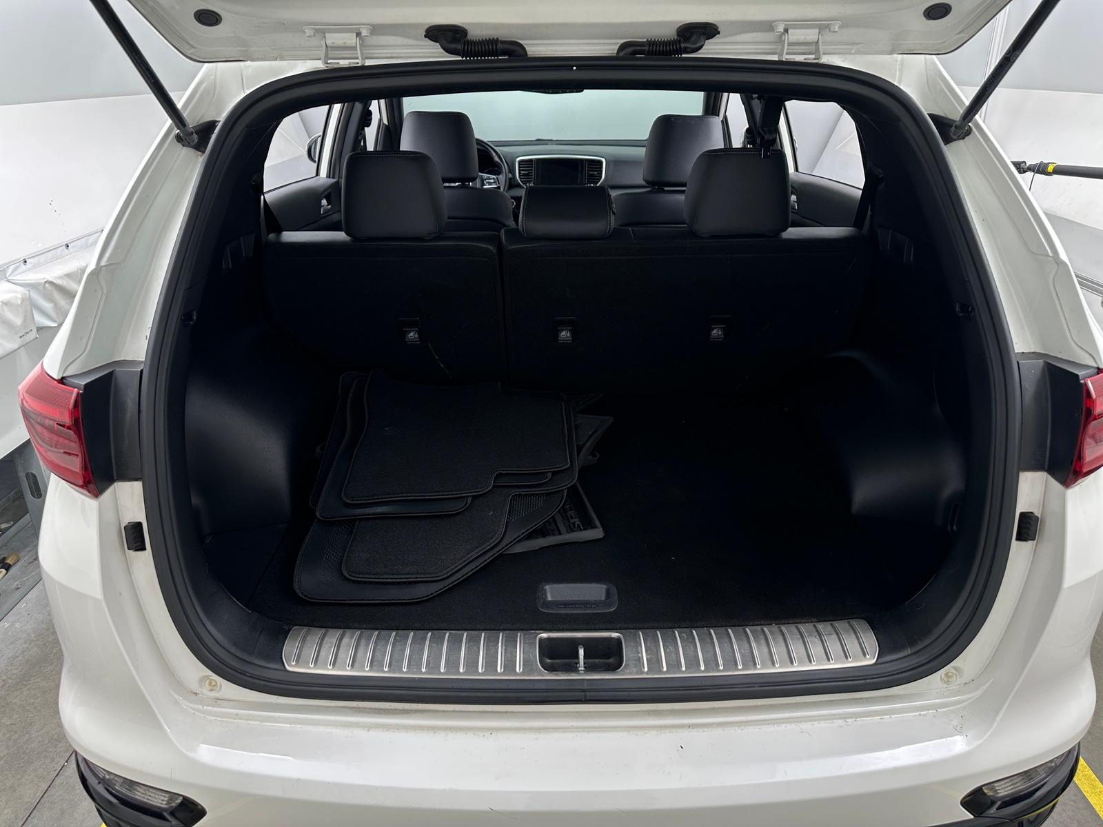 Thumbnail: 2021 Kia Sportage - 6