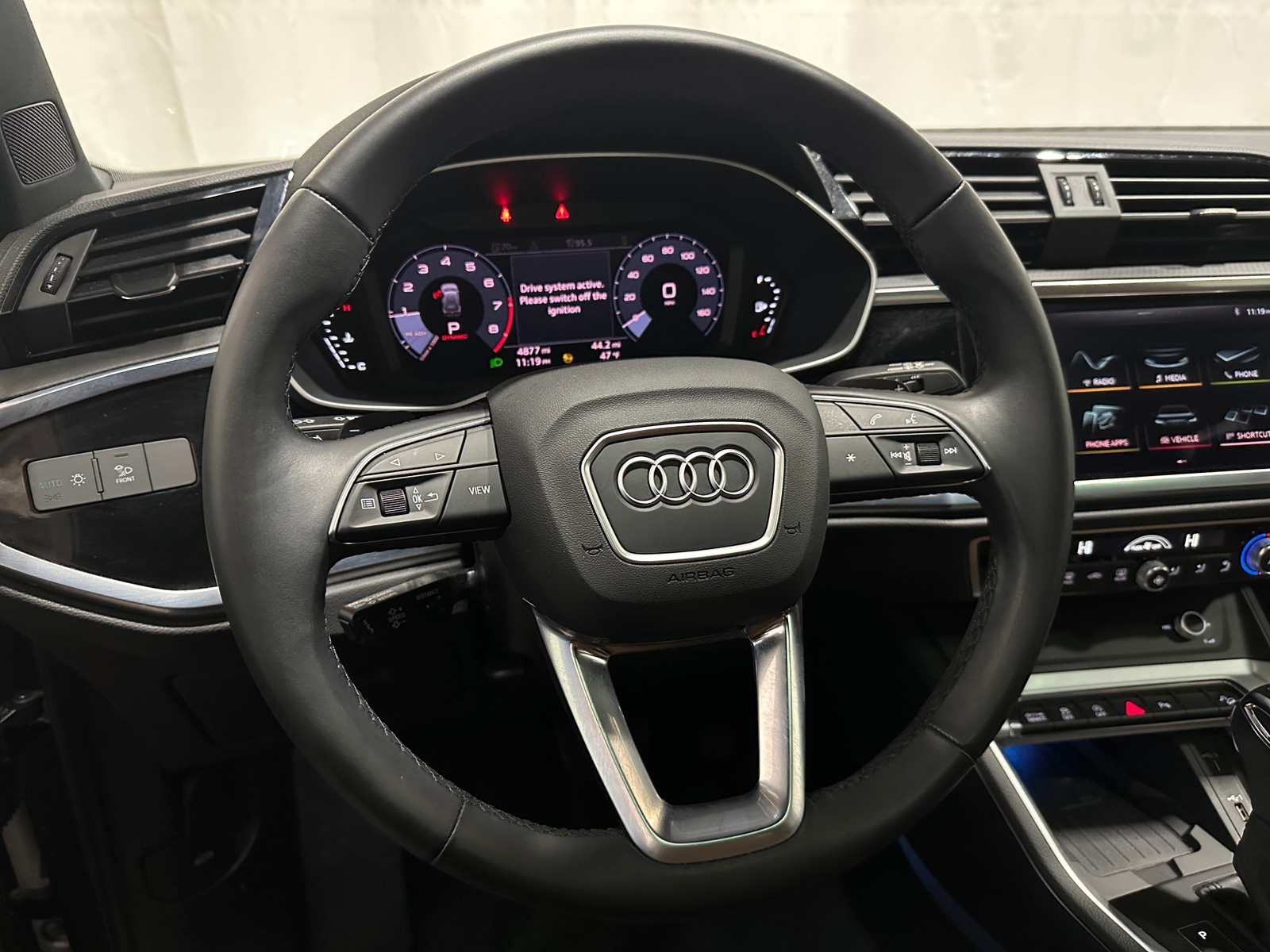 Thumbnail: 2021 Audi Q3 - 4