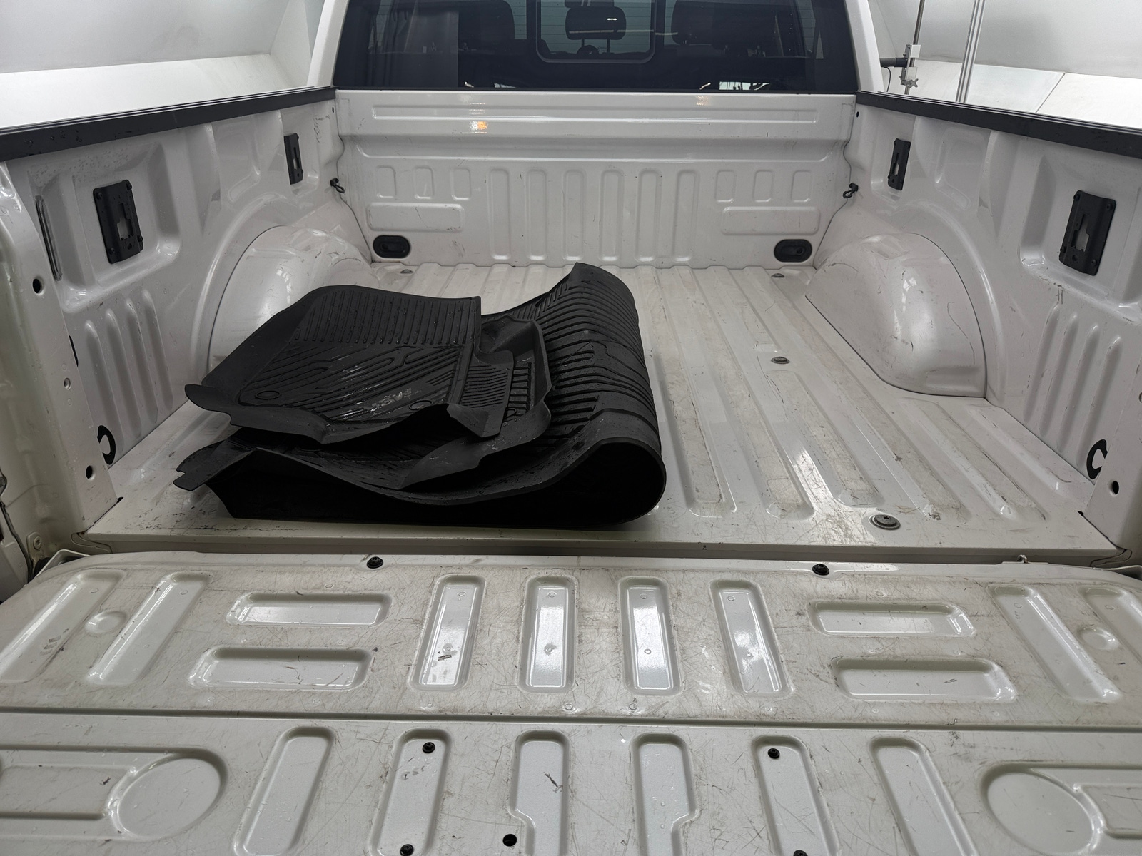 Thumbnail: 2016 Ford Econoline - 6