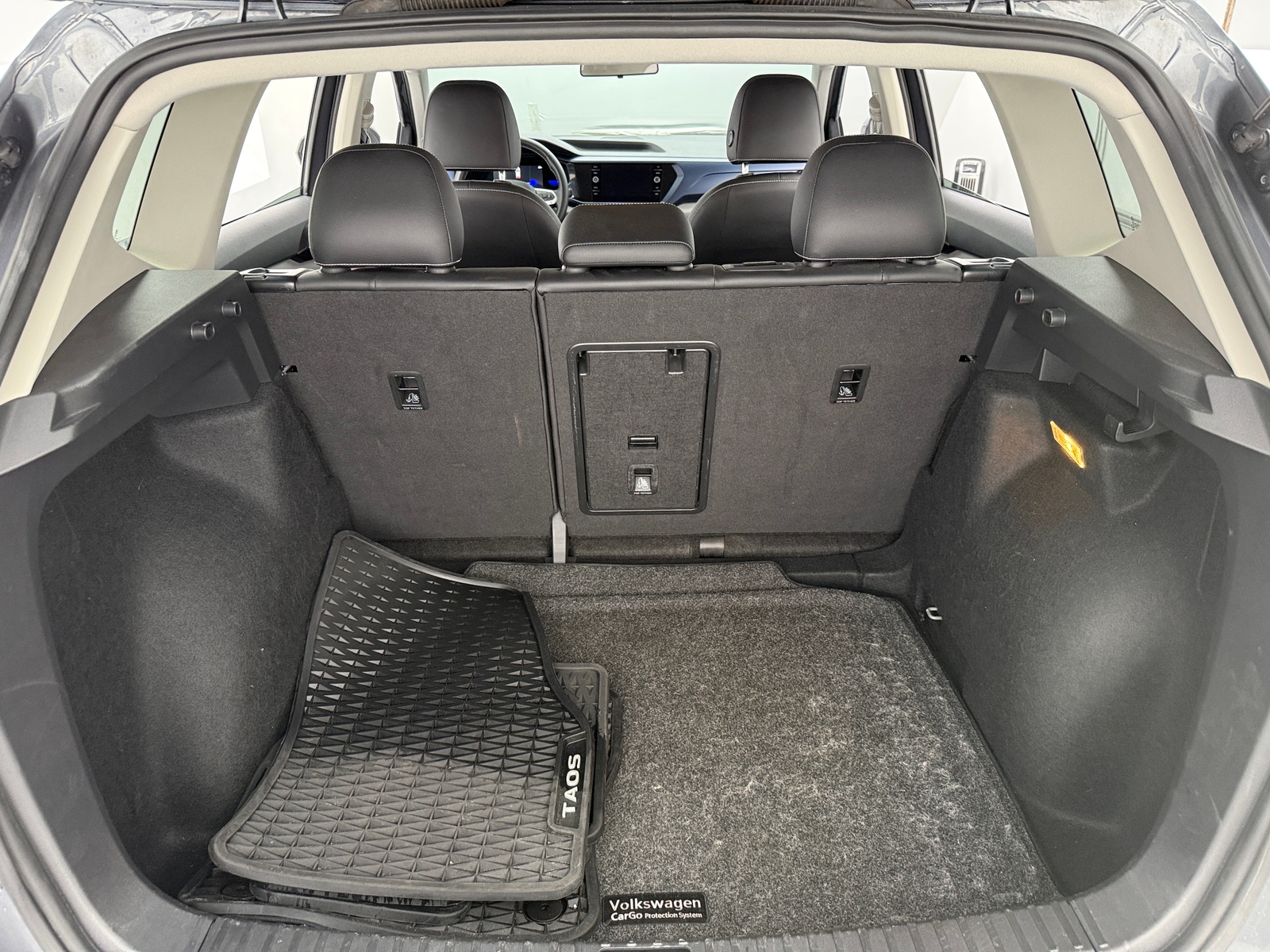 Thumbnail: 2022 Volkswagen Taos - 6