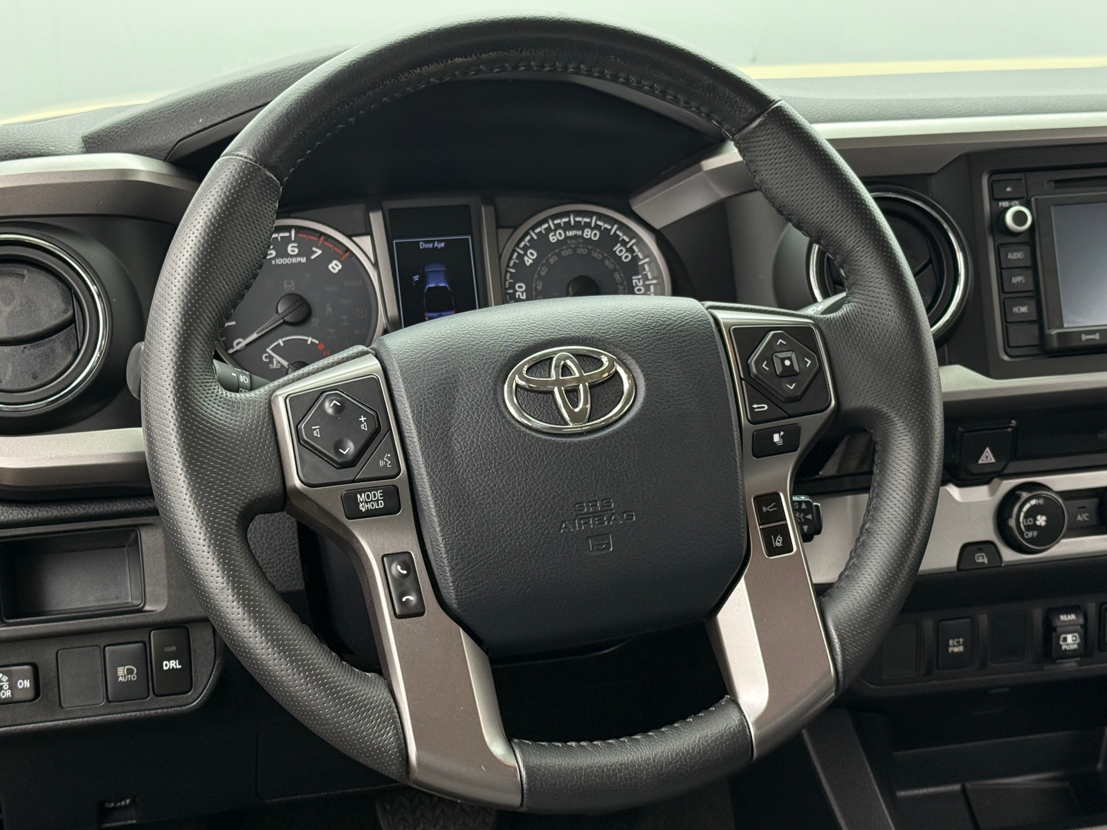 Thumbnail: 2018 Toyota Tacoma - 5