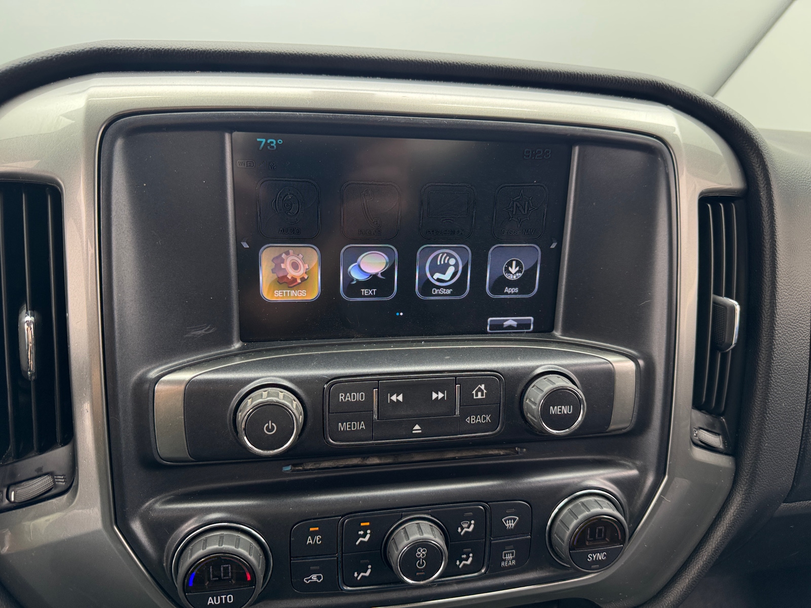 Thumbnail: 2018 Chevrolet Silverado 1500 - 4