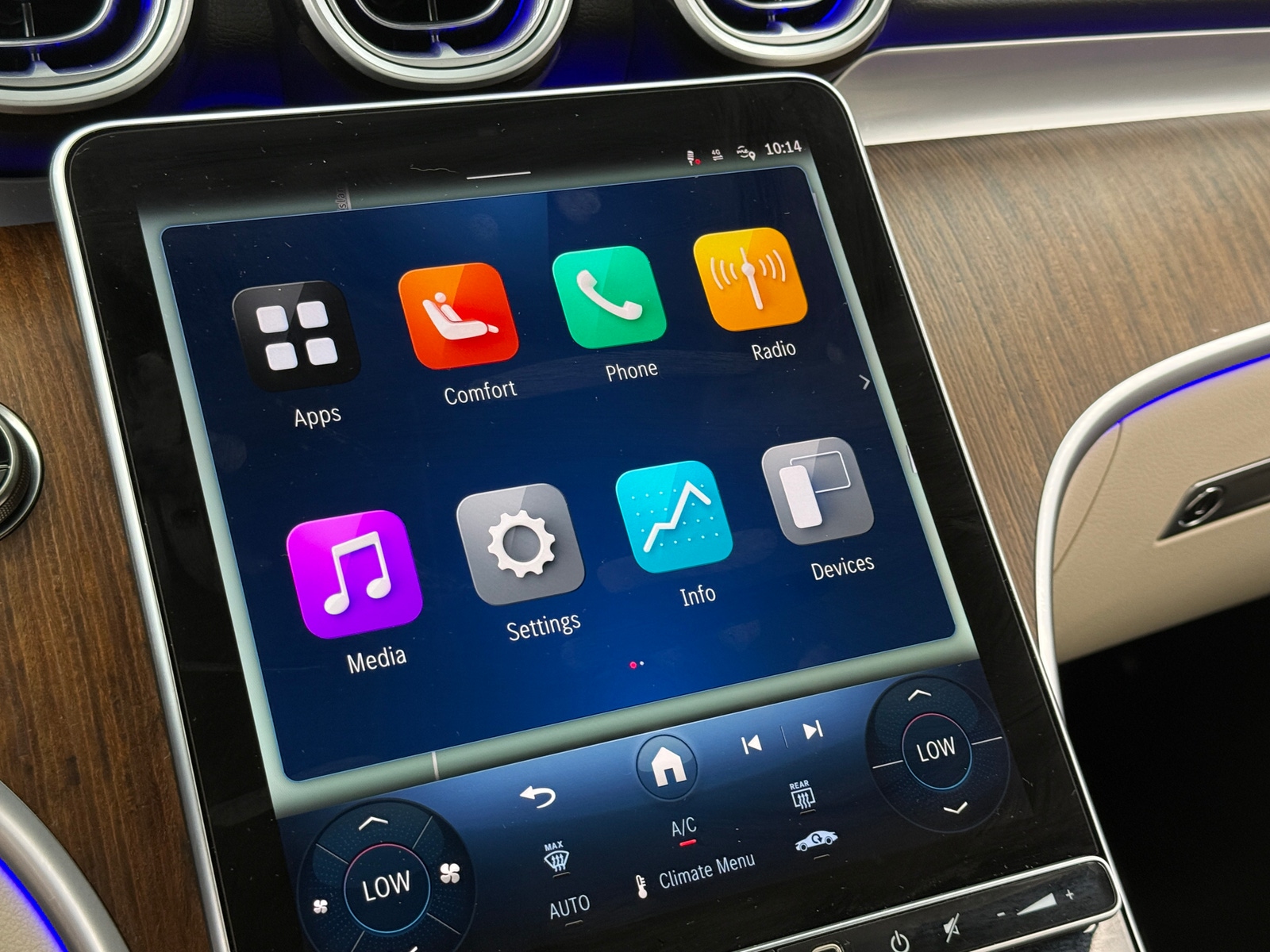 Thumbnail: 2025 Mercedes-Benz CLE - 2