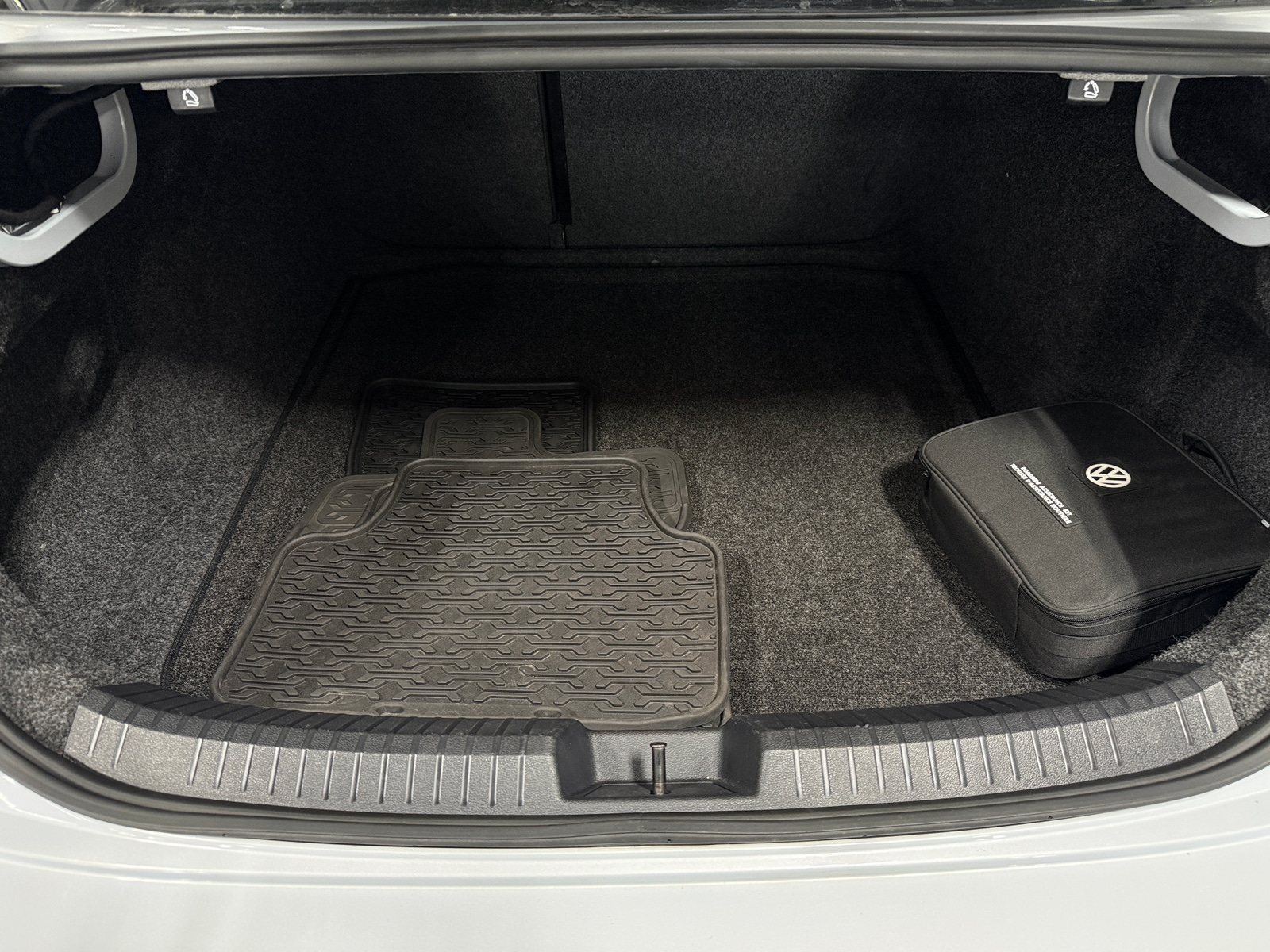 Thumbnail: 2019 Volkswagen Jetta - 6