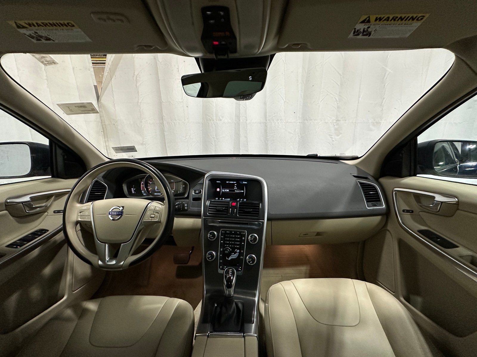 Thumbnail: 2015 Volvo XC60 - 2