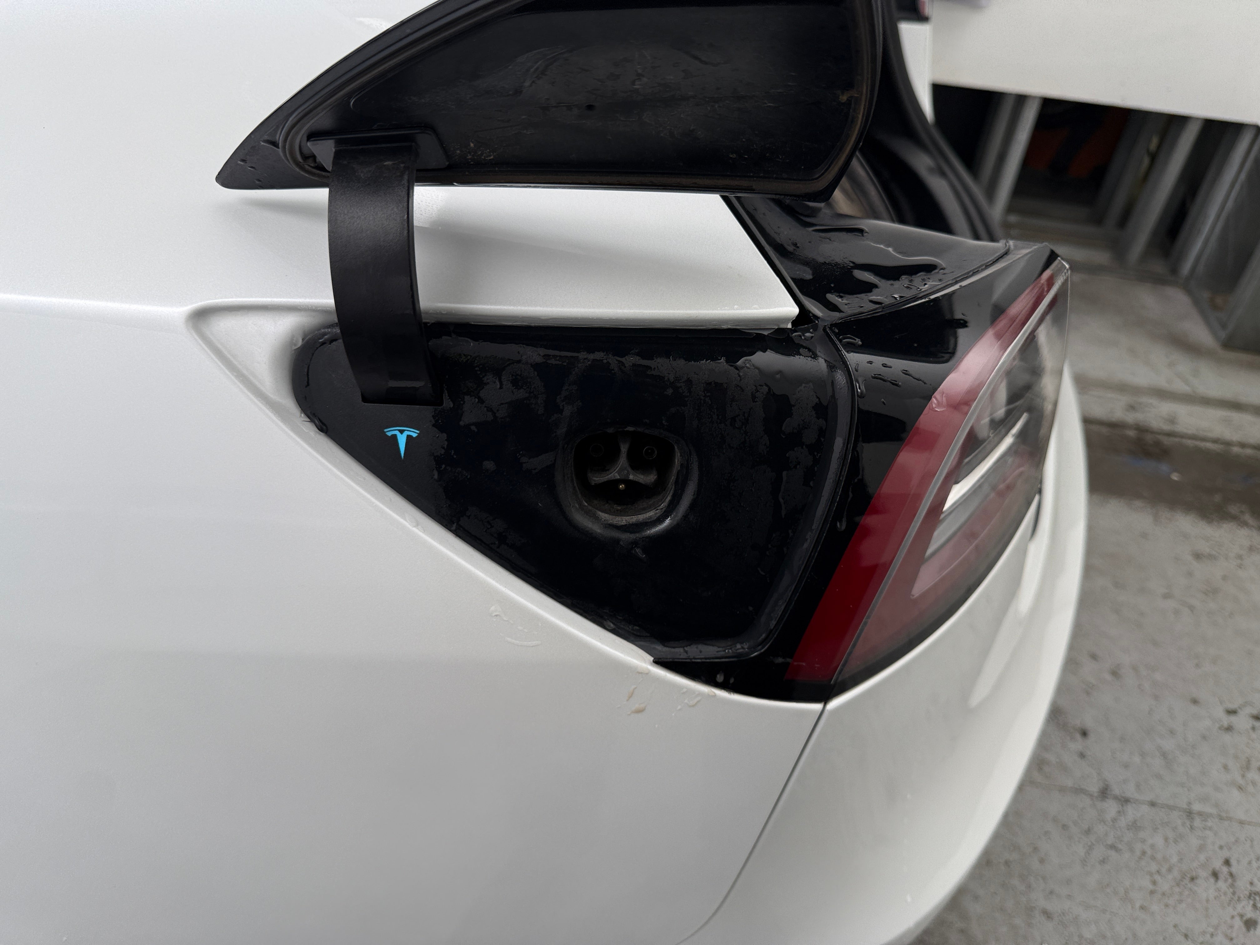 Used 2021 Tesla Model 3 Base with VIN 5YJ3E1EA0MF868092 for sale in Oak Creek, WI