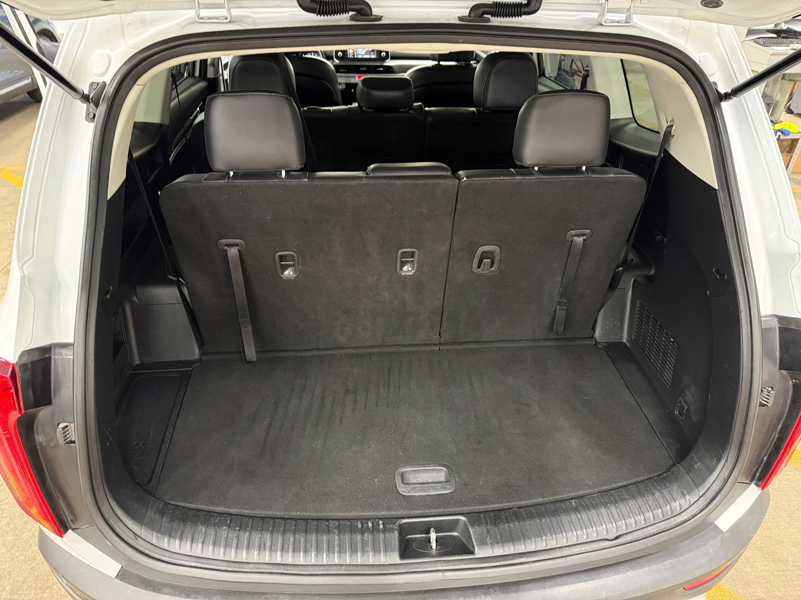 Thumbnail: 2020 Kia Telluride - 6