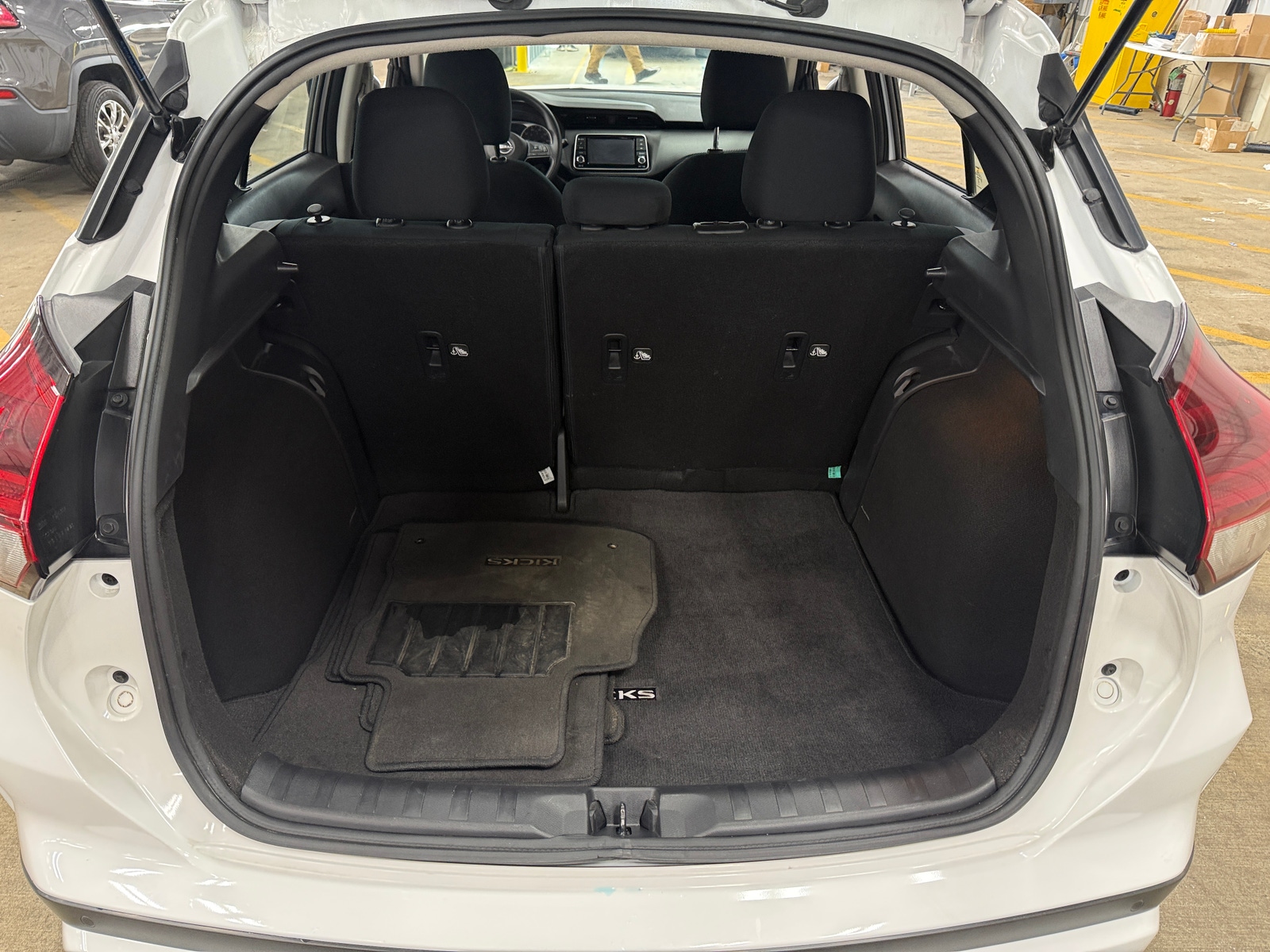 Thumbnail: 2024 Nissan Kicks - 7