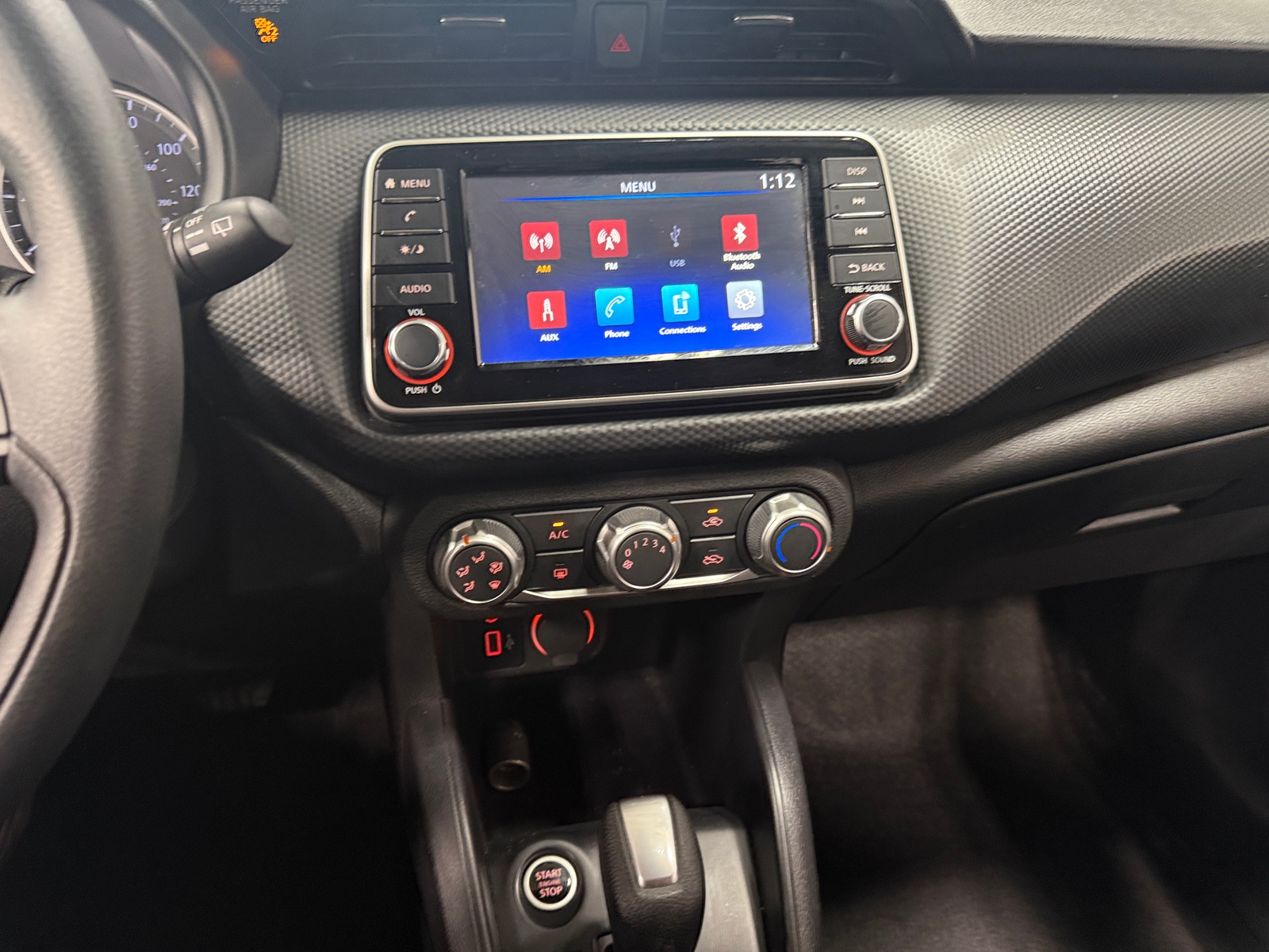 Thumbnail: 2024 Nissan Kicks - 4