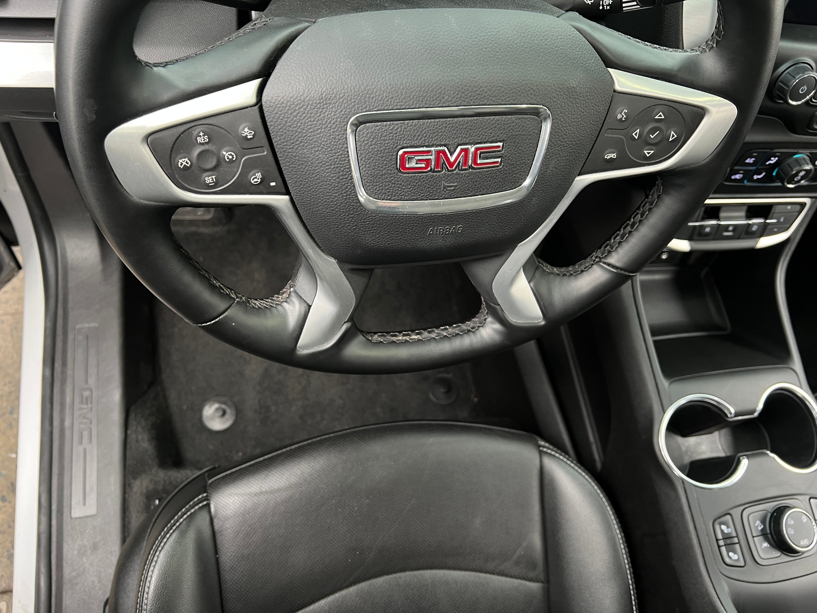 Thumbnail: 2024 GMC Terrain - 4