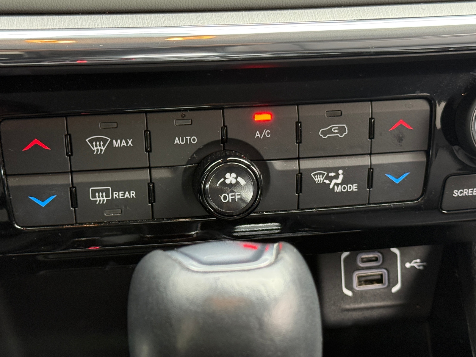 Thumbnail: 2022 Jeep Compass - 3