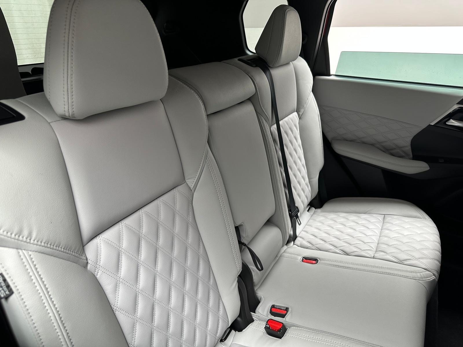 Thumbnail: 2022 Mitsubishi Outlander - 5