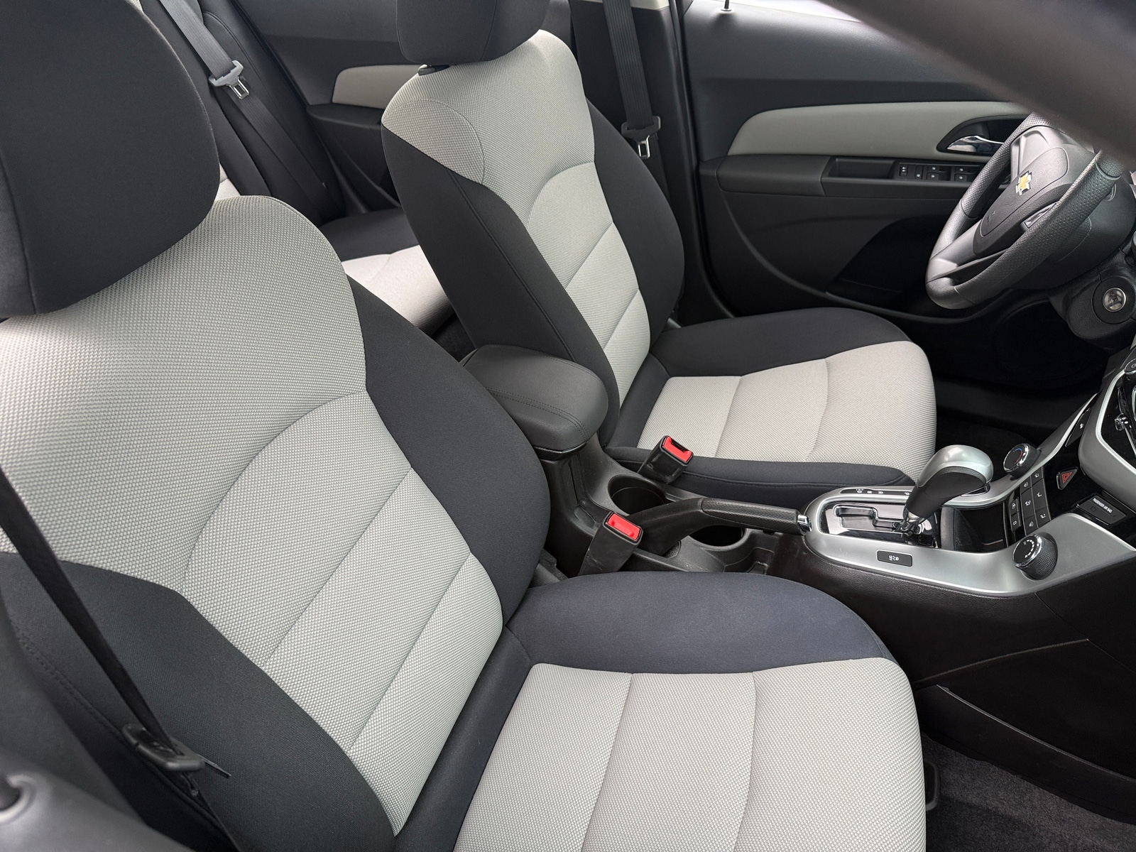 Thumbnail: 2016 Chevrolet Cruze - 2