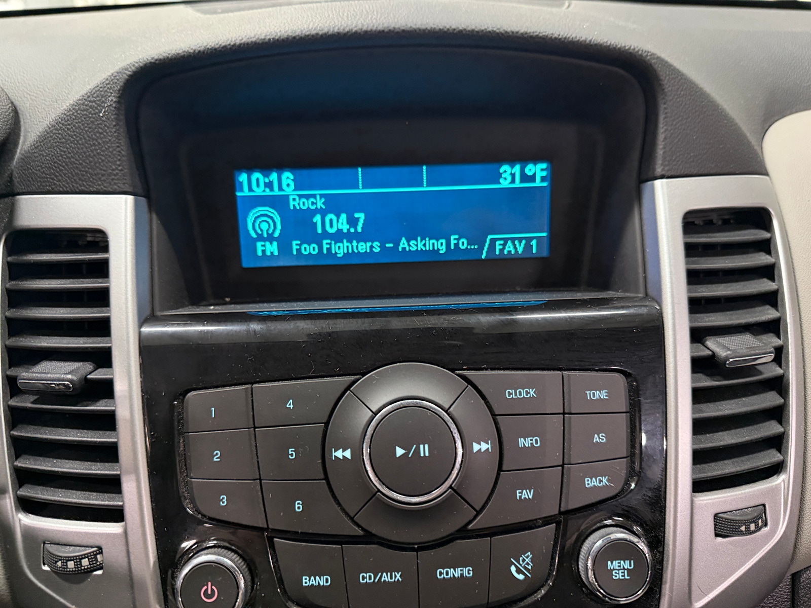 Thumbnail: 2016 Chevrolet Cruze - 4