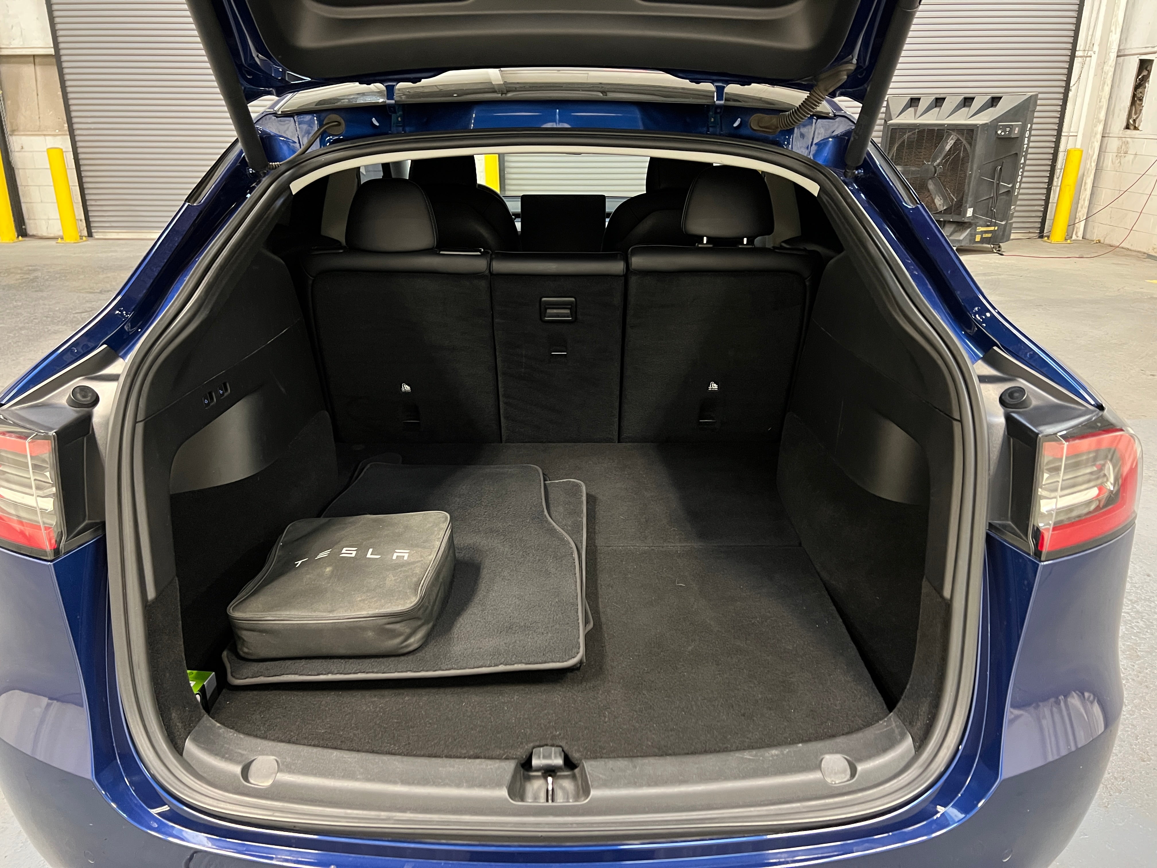 Used 2021 Tesla Model Y Long Range with VIN 5YJYGDEE3MF276772 for sale in Oak Creek, WI