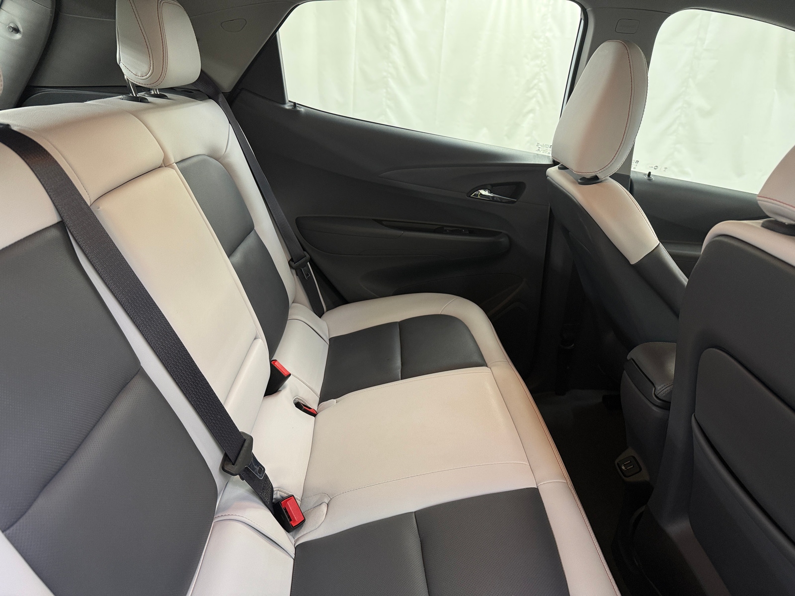 Thumbnail: 2017 Chevrolet Bolt EV - 5