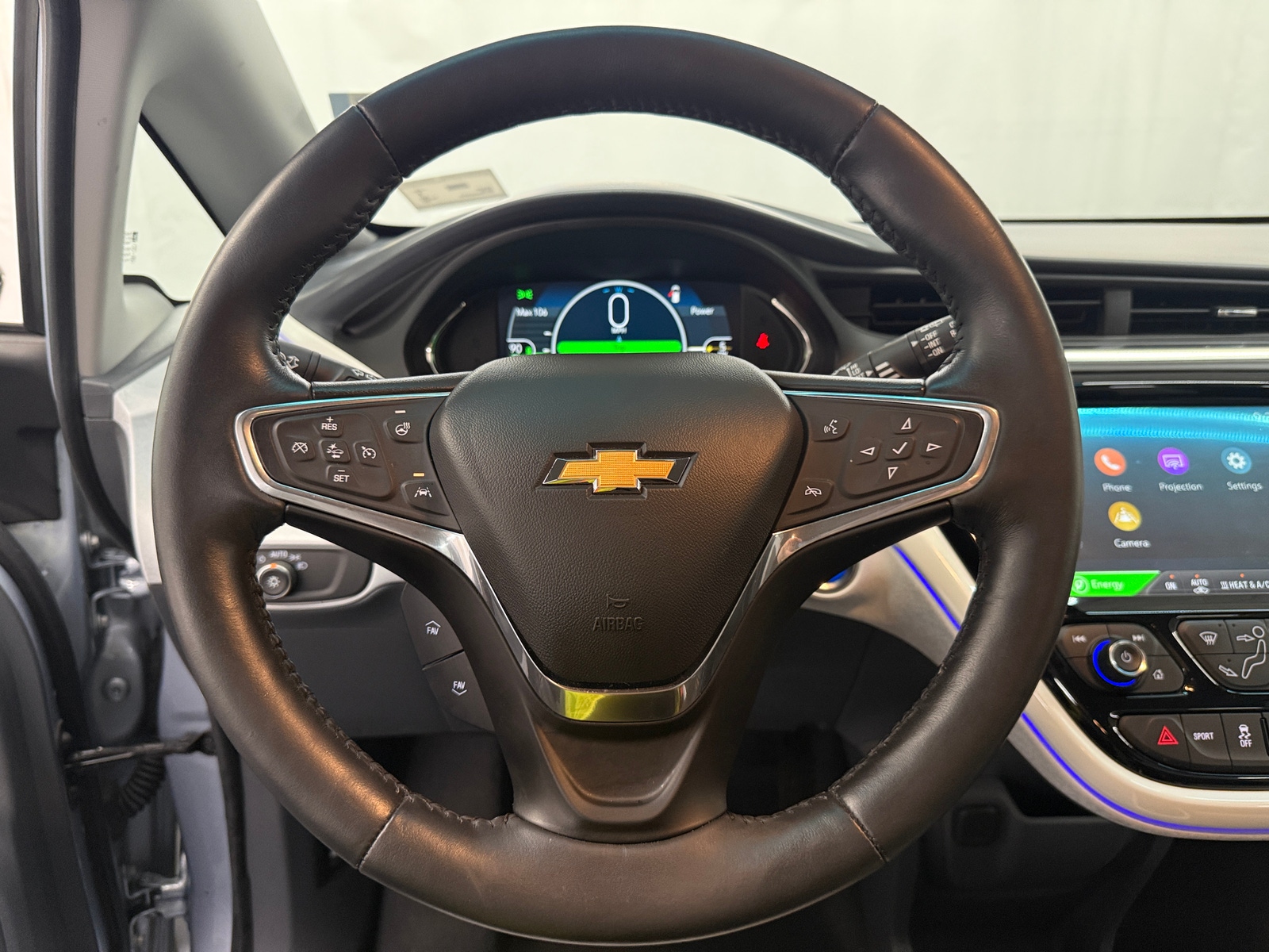 Thumbnail: 2017 Chevrolet Bolt EV - 4