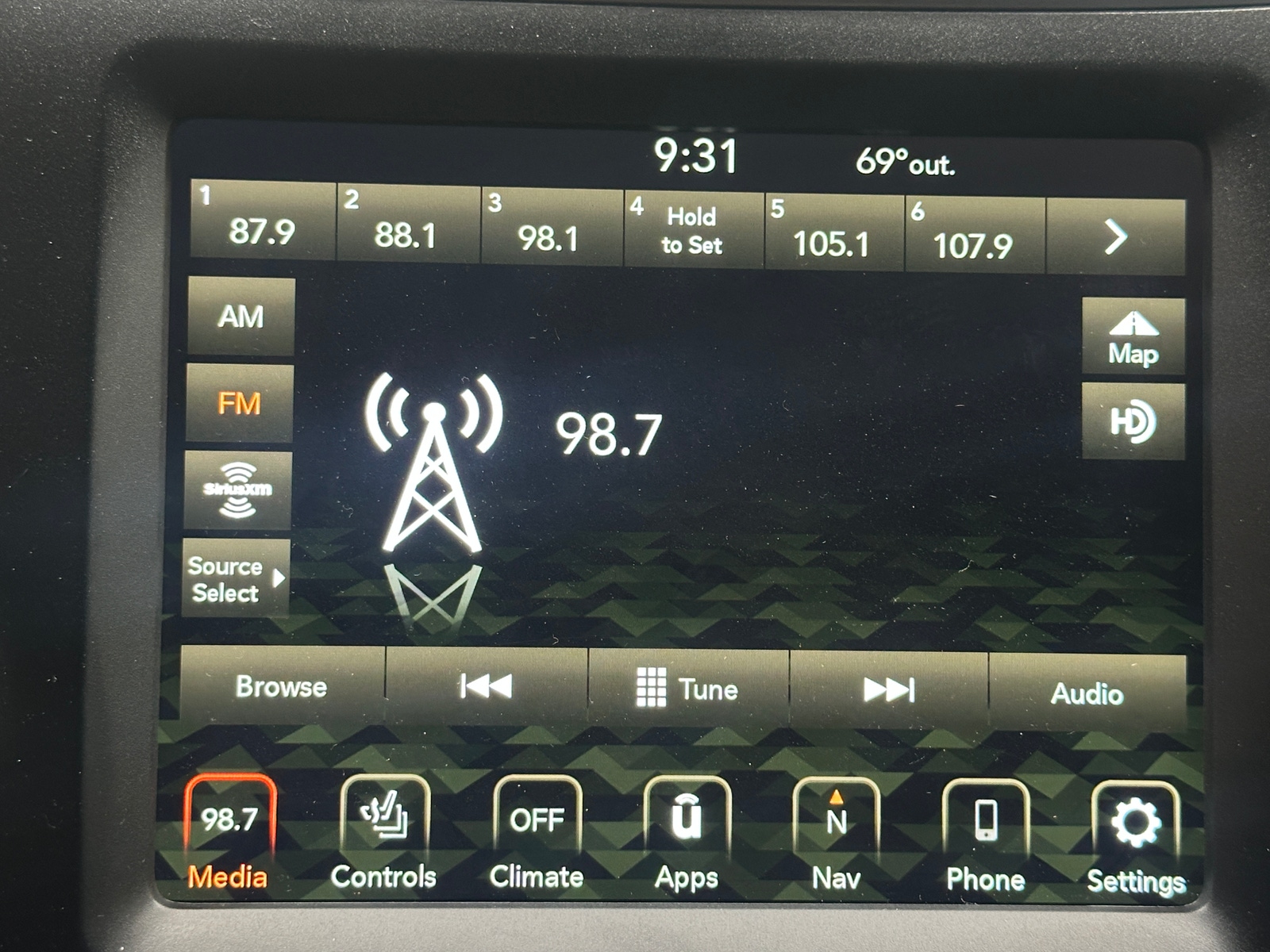 Thumbnail: 2023 Jeep Cherokee - 3