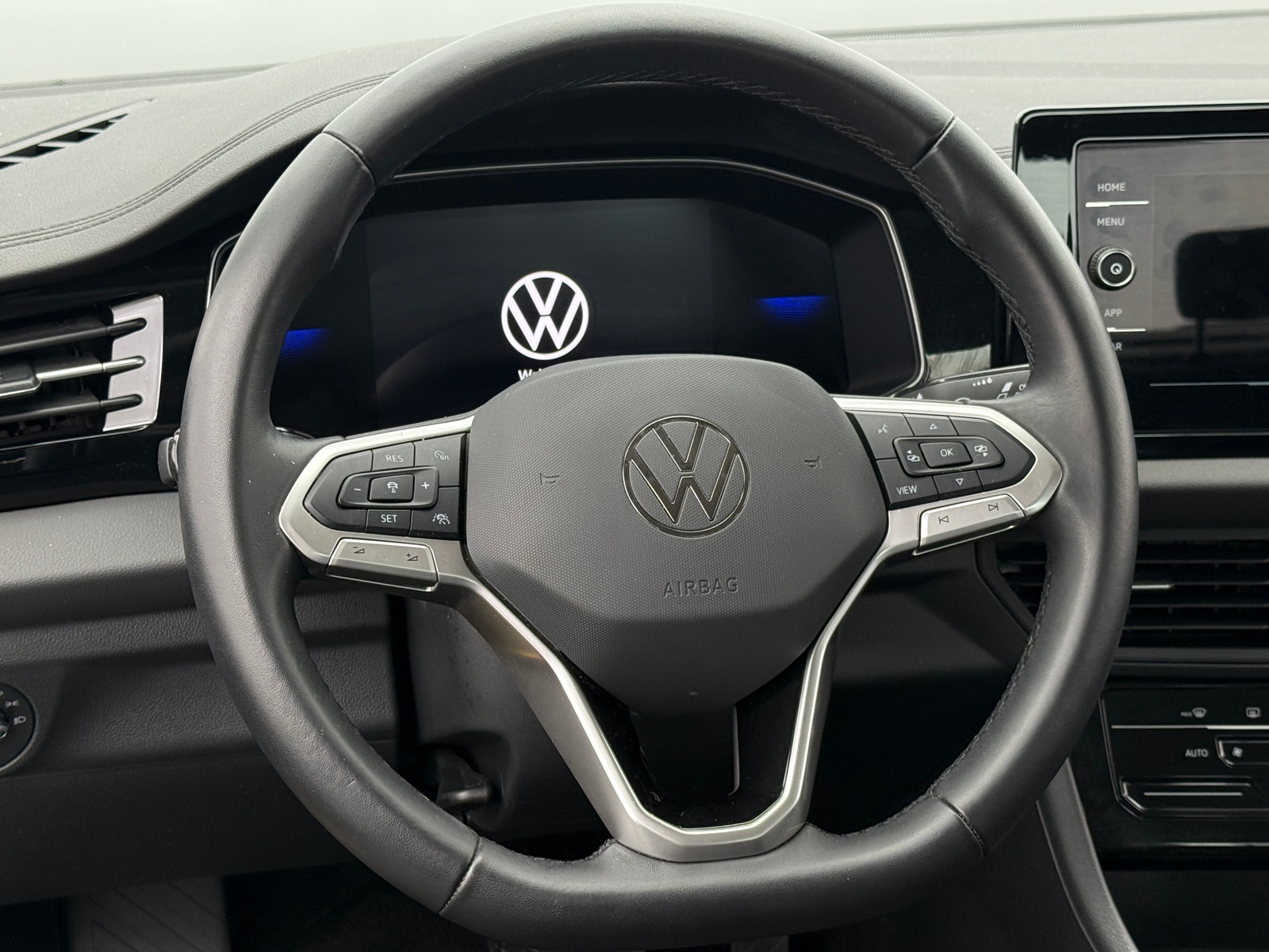 Thumbnail: 2025 Volkswagen Jetta - 5